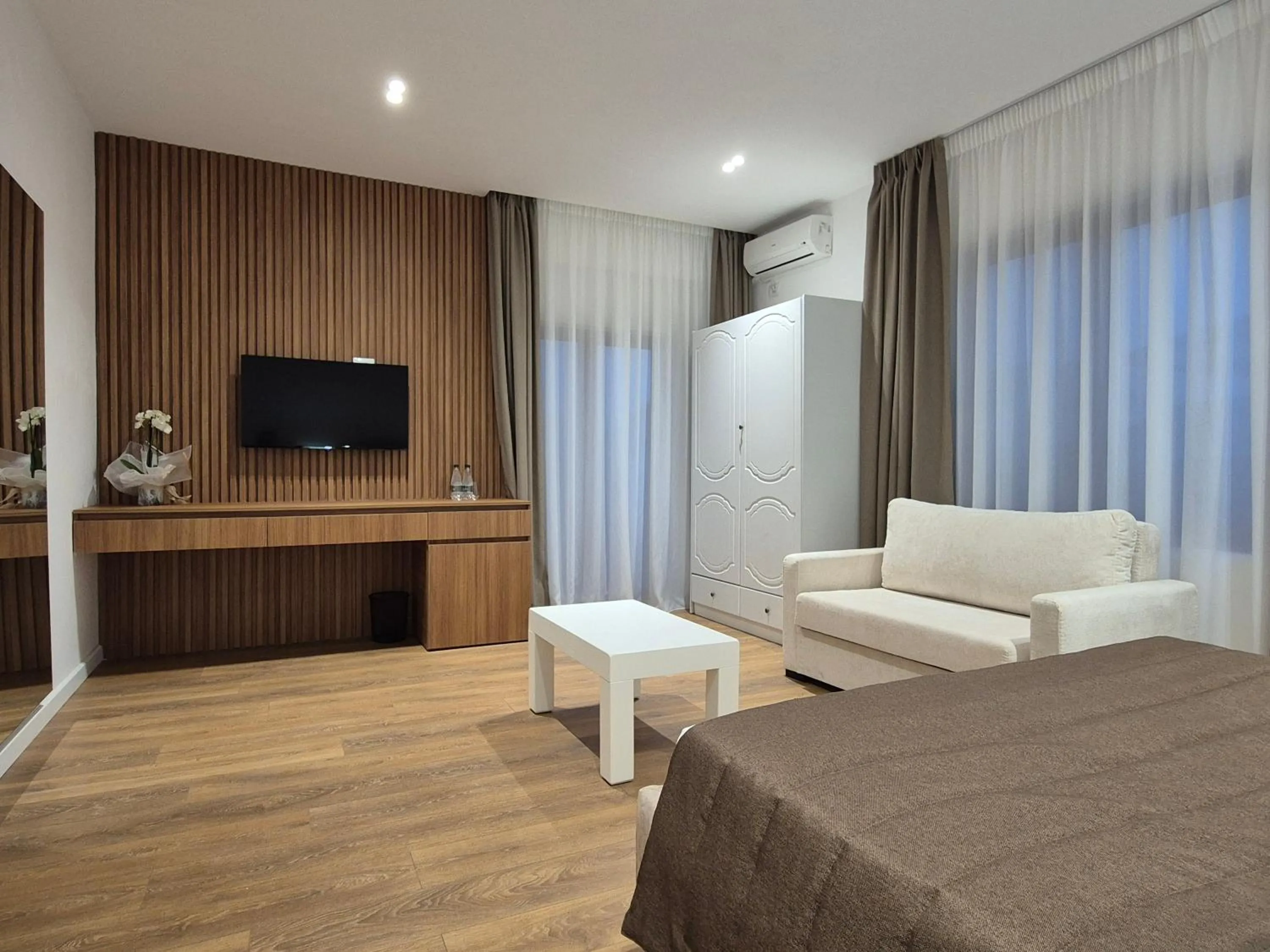 Standard Triple Room with Sea View in ORCHIDS Hotel