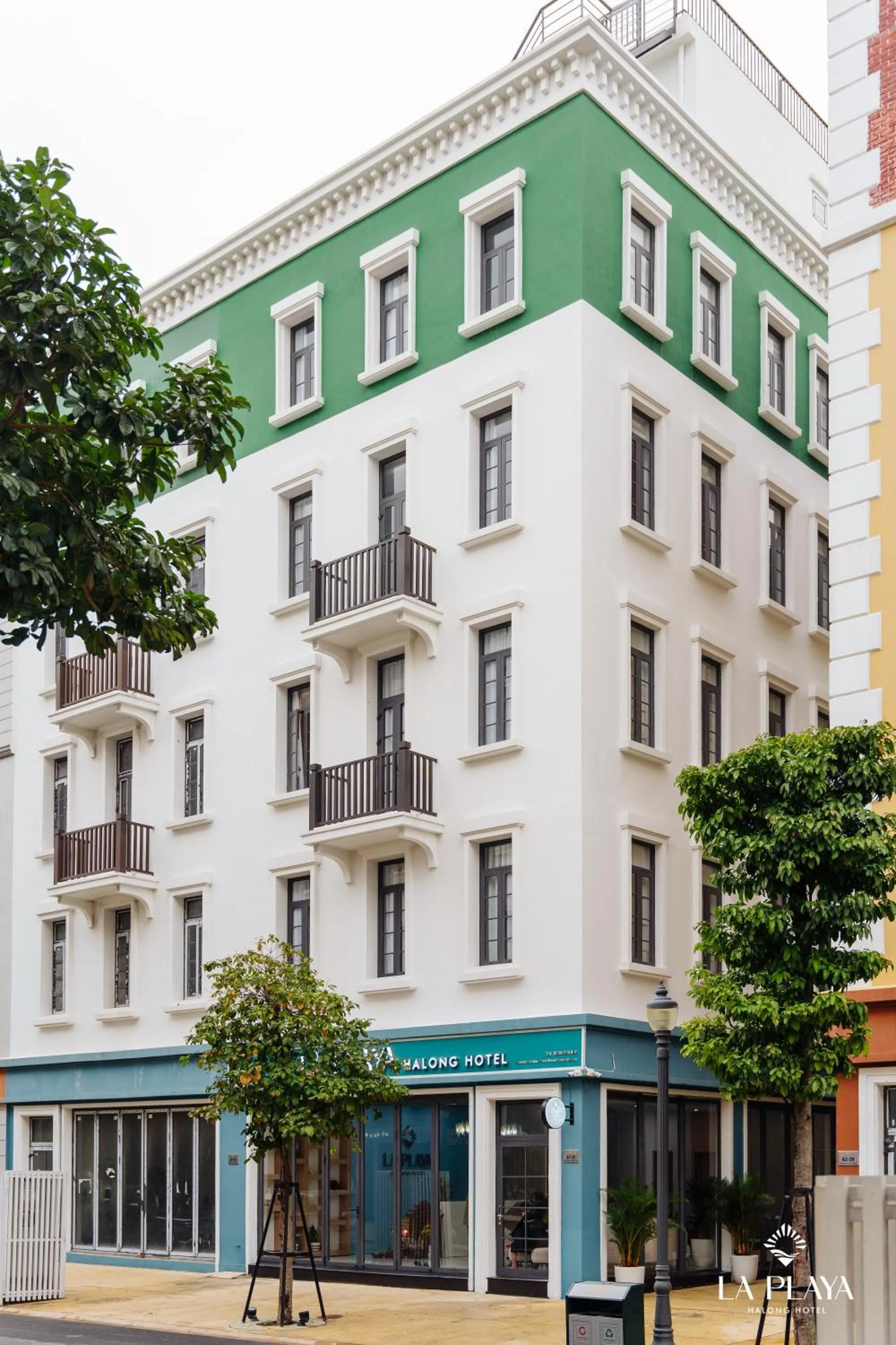 Property building in La Playa Ha Long Hotel