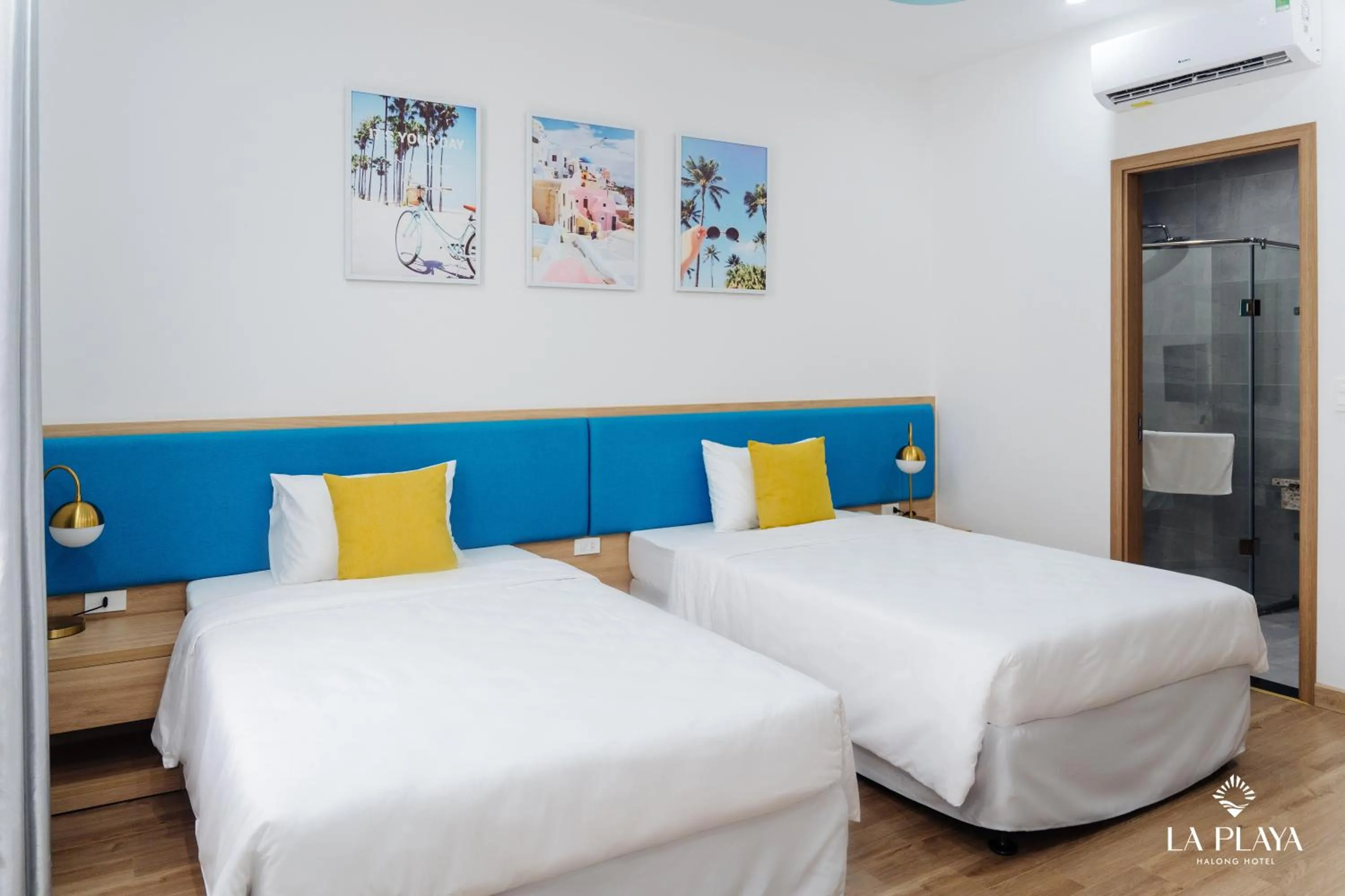 Bed in La Playa Ha Long Hotel