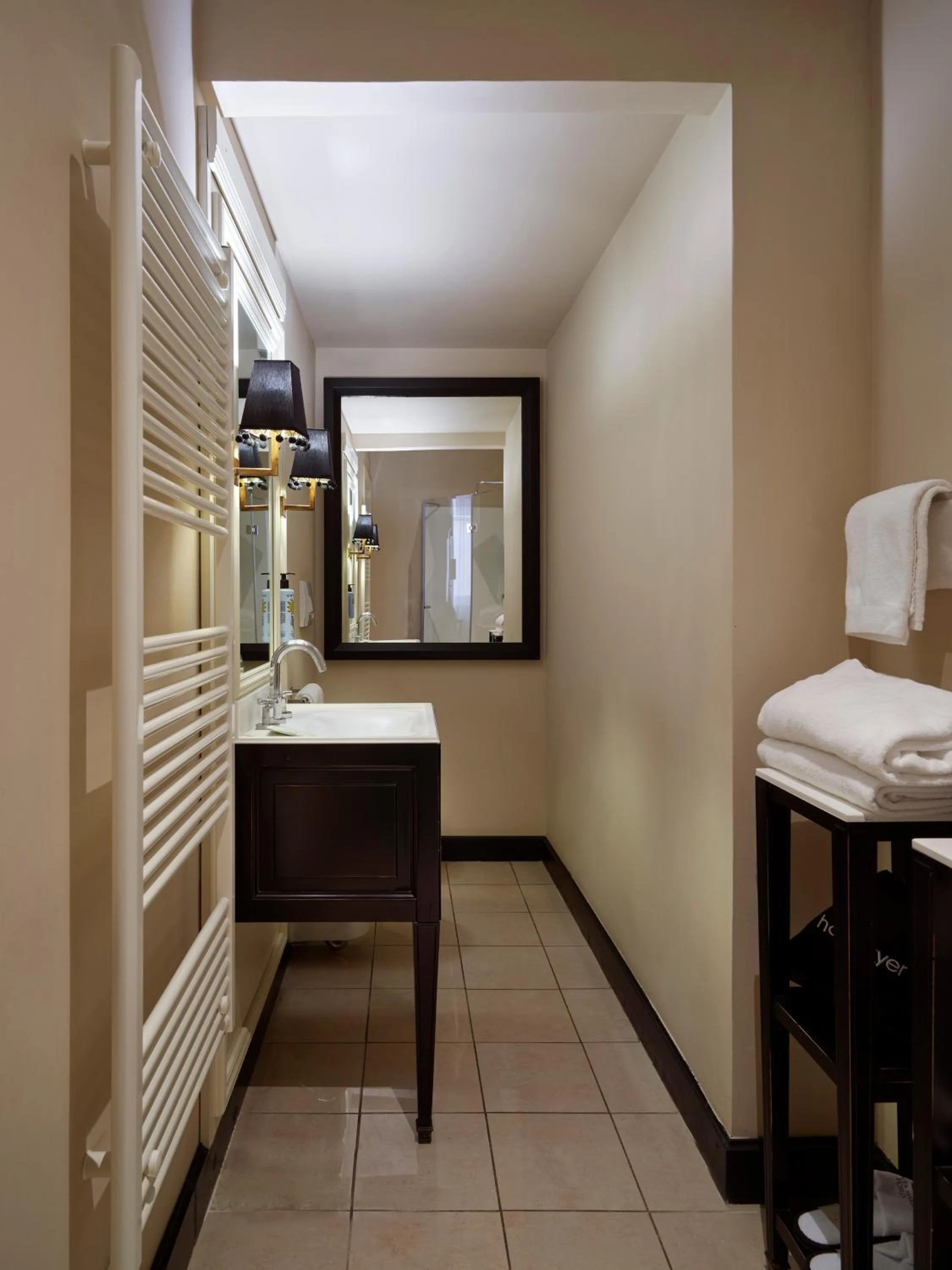 Bathroom, Bed in Santa Maria Foris