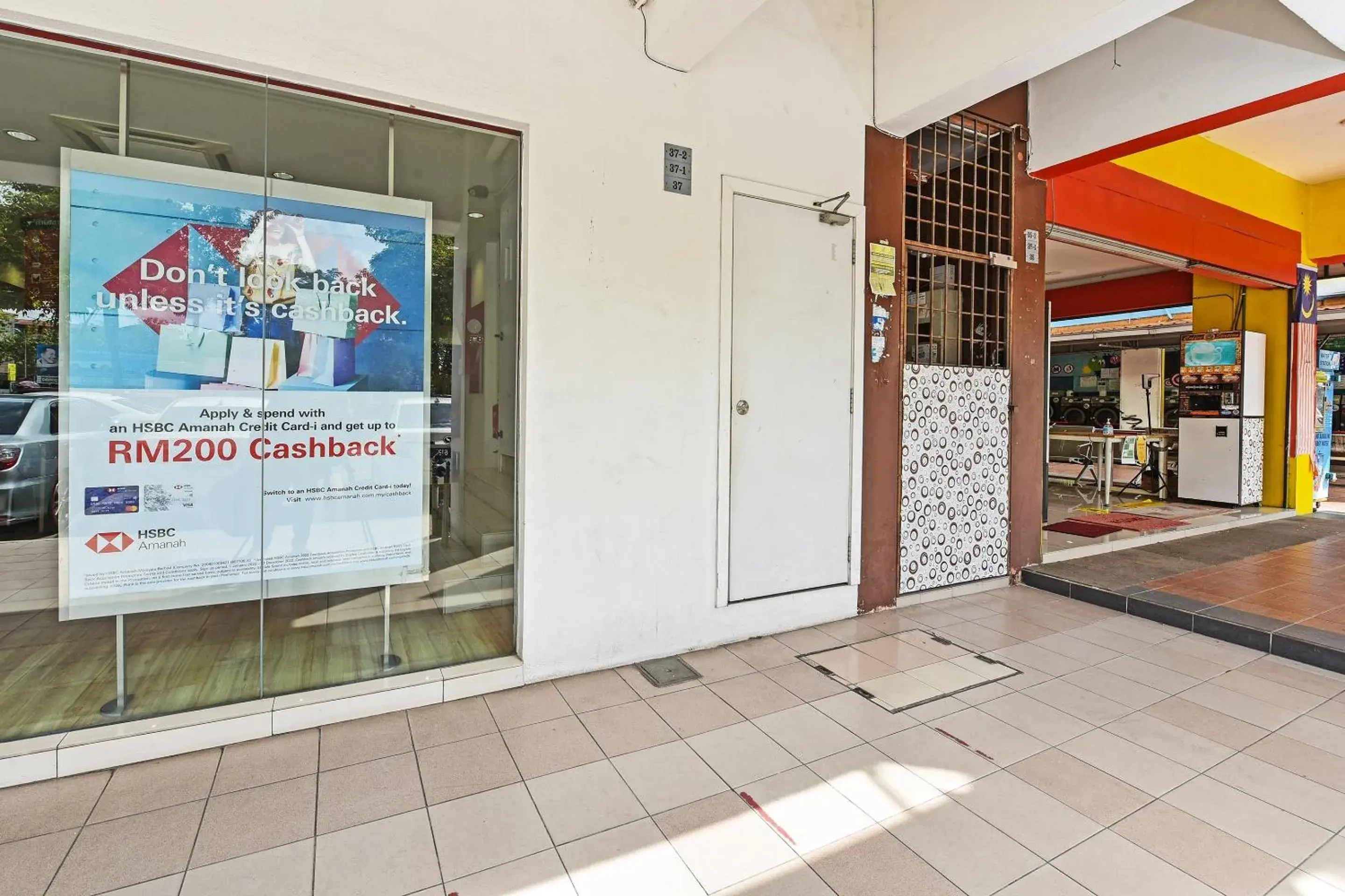 Facade/entrance in Hotel O Sri Rampai Metro Hostel Facade/entrance in Hotel O Sri Rampai Metro Hostel