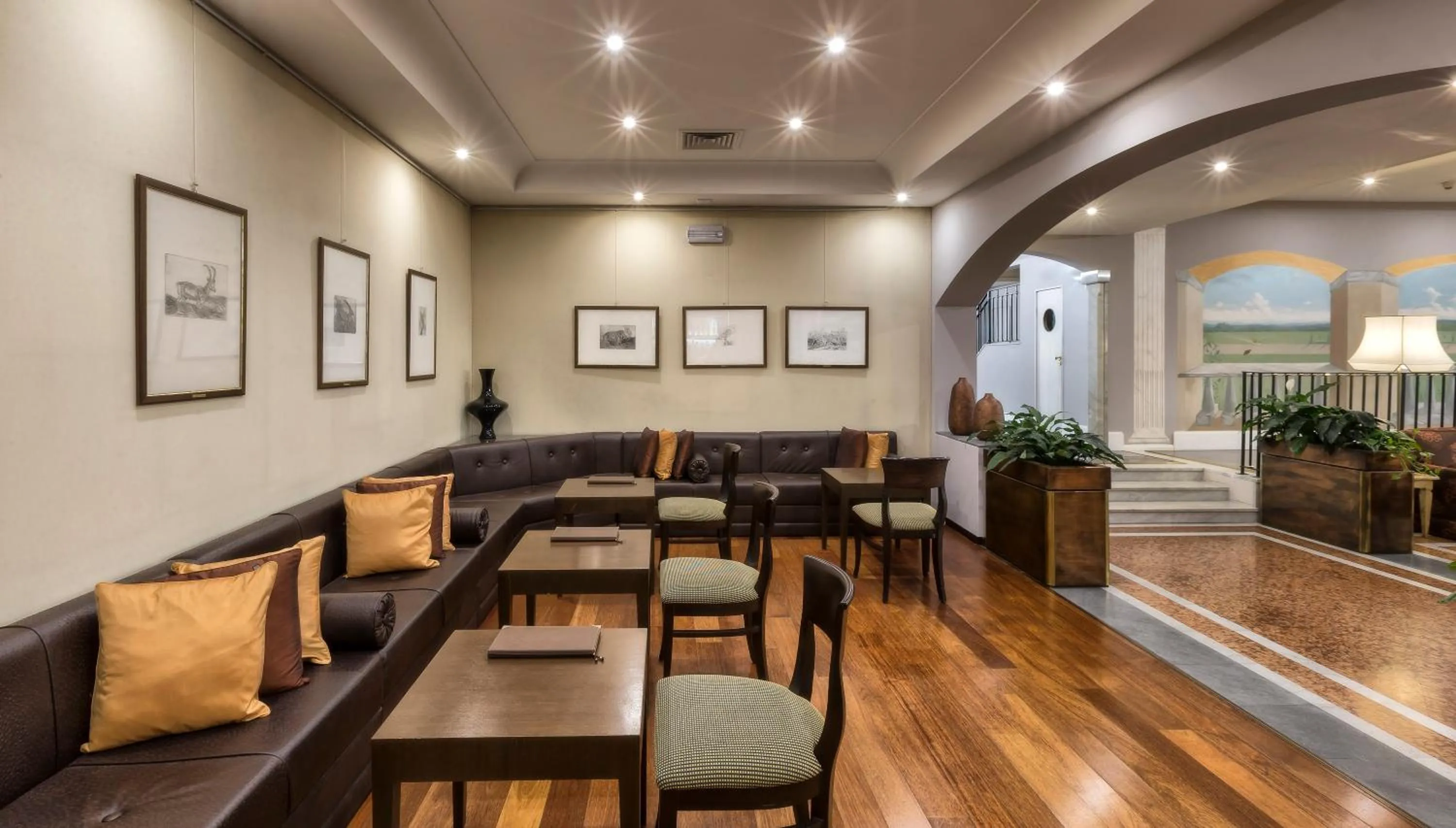 Lounge or bar in Sina Maria Luigia