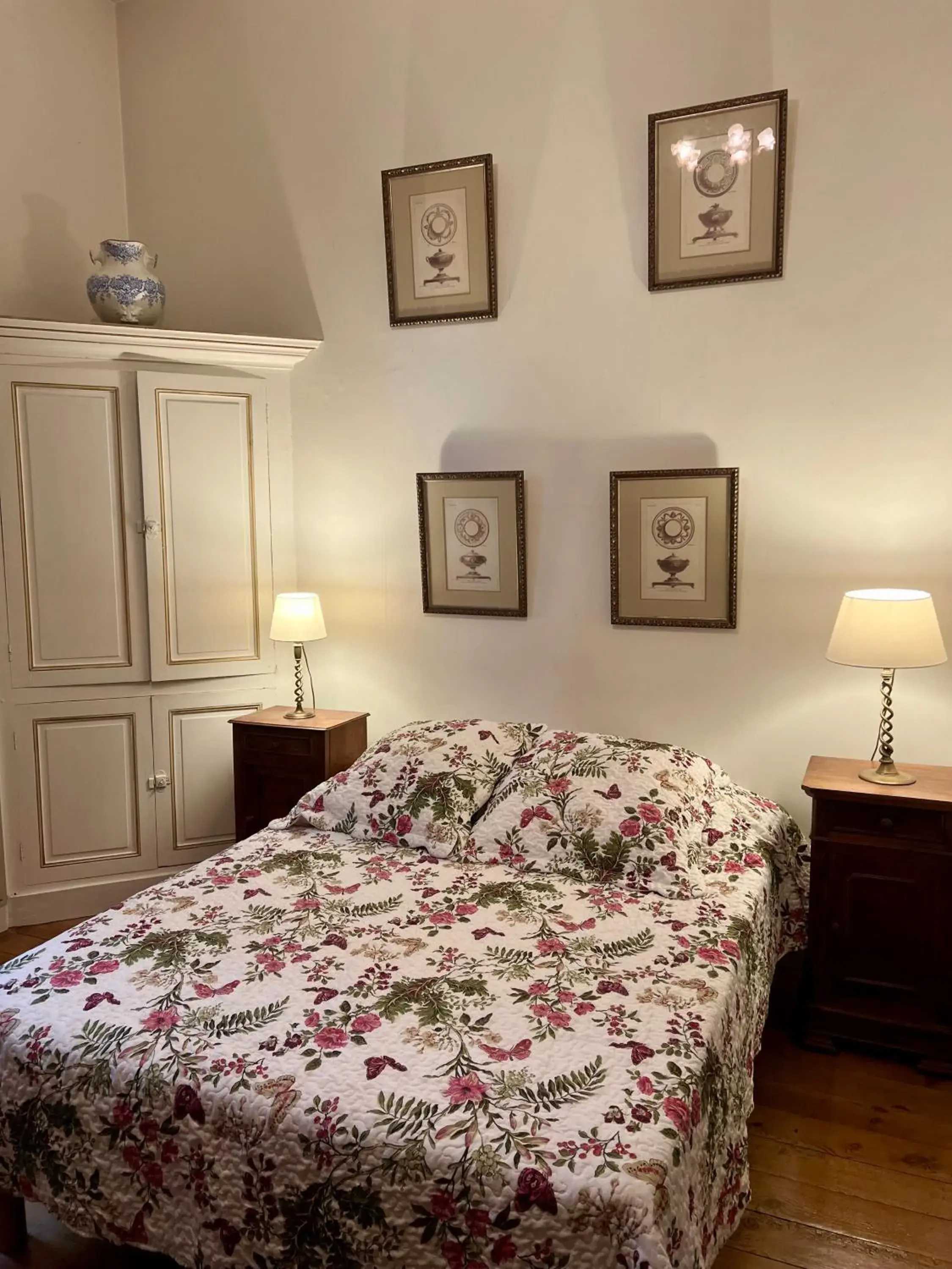 Double Room with Private Bathroom in Château Le Baudou Double Room with Private Bathroom in Château Le Baudou