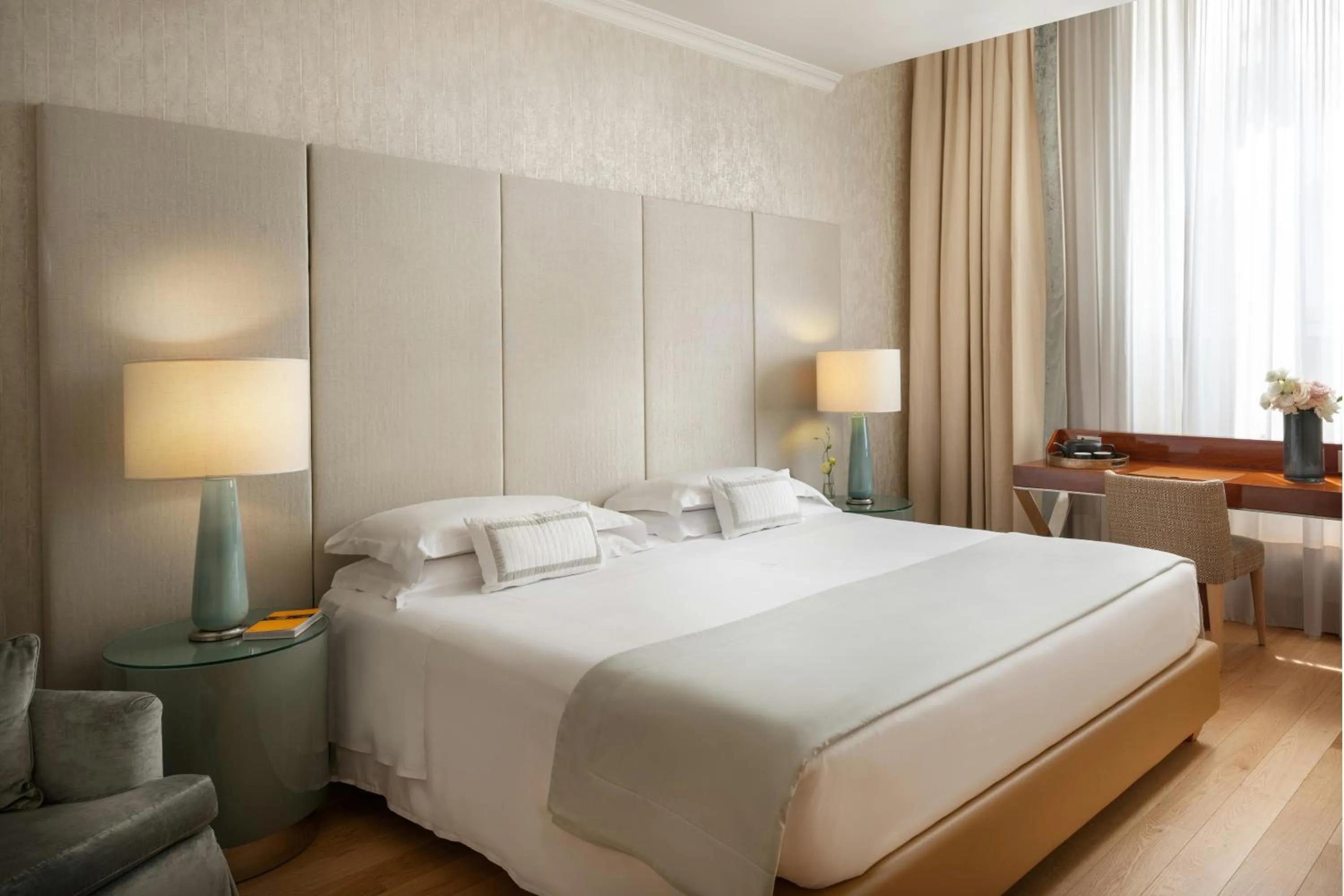 Photo of the whole room, Bed in Rosa Grand Milano - Starhotels Collezione