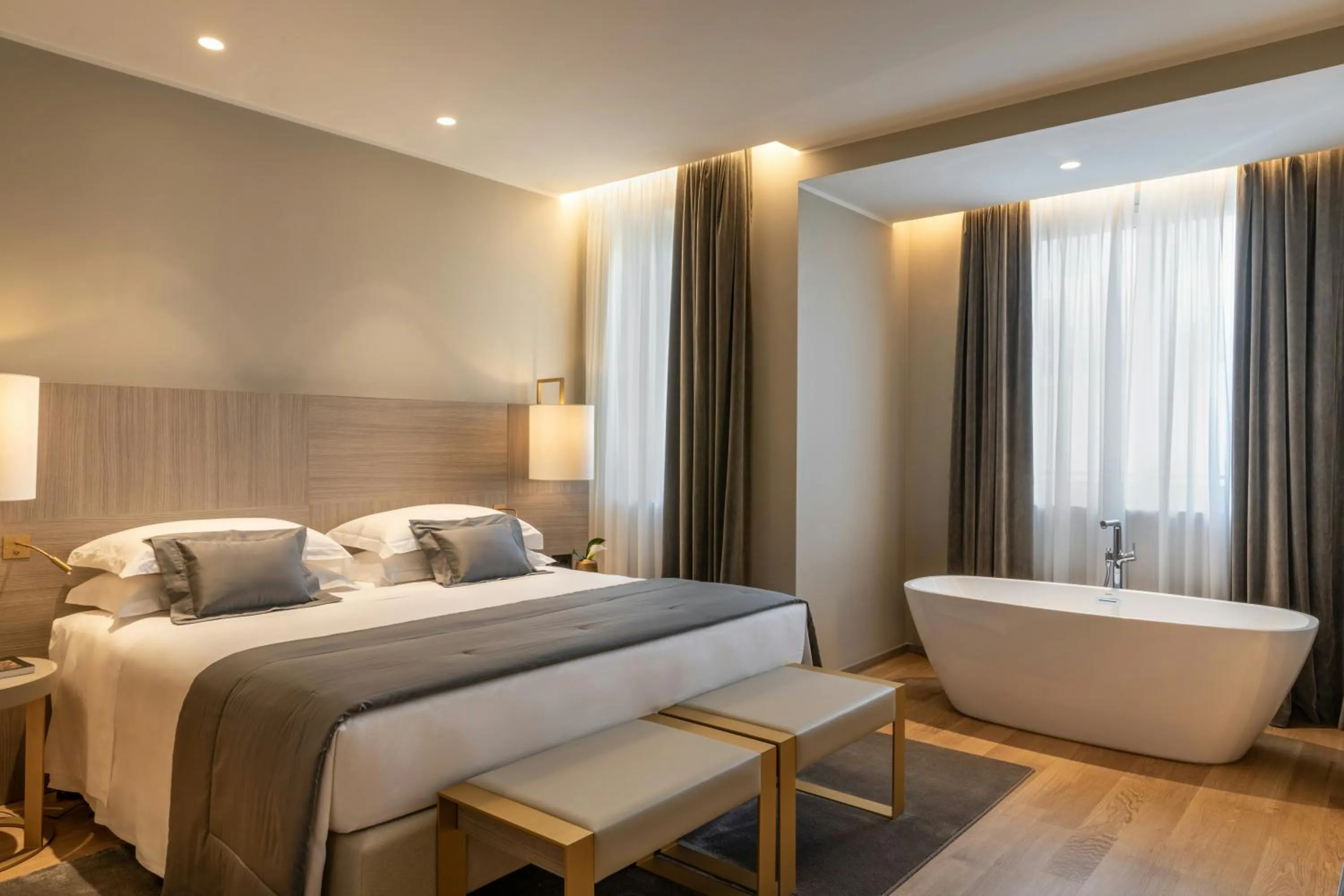 Bedroom, Bed in Rosa Grand Milano - Starhotels Collezione