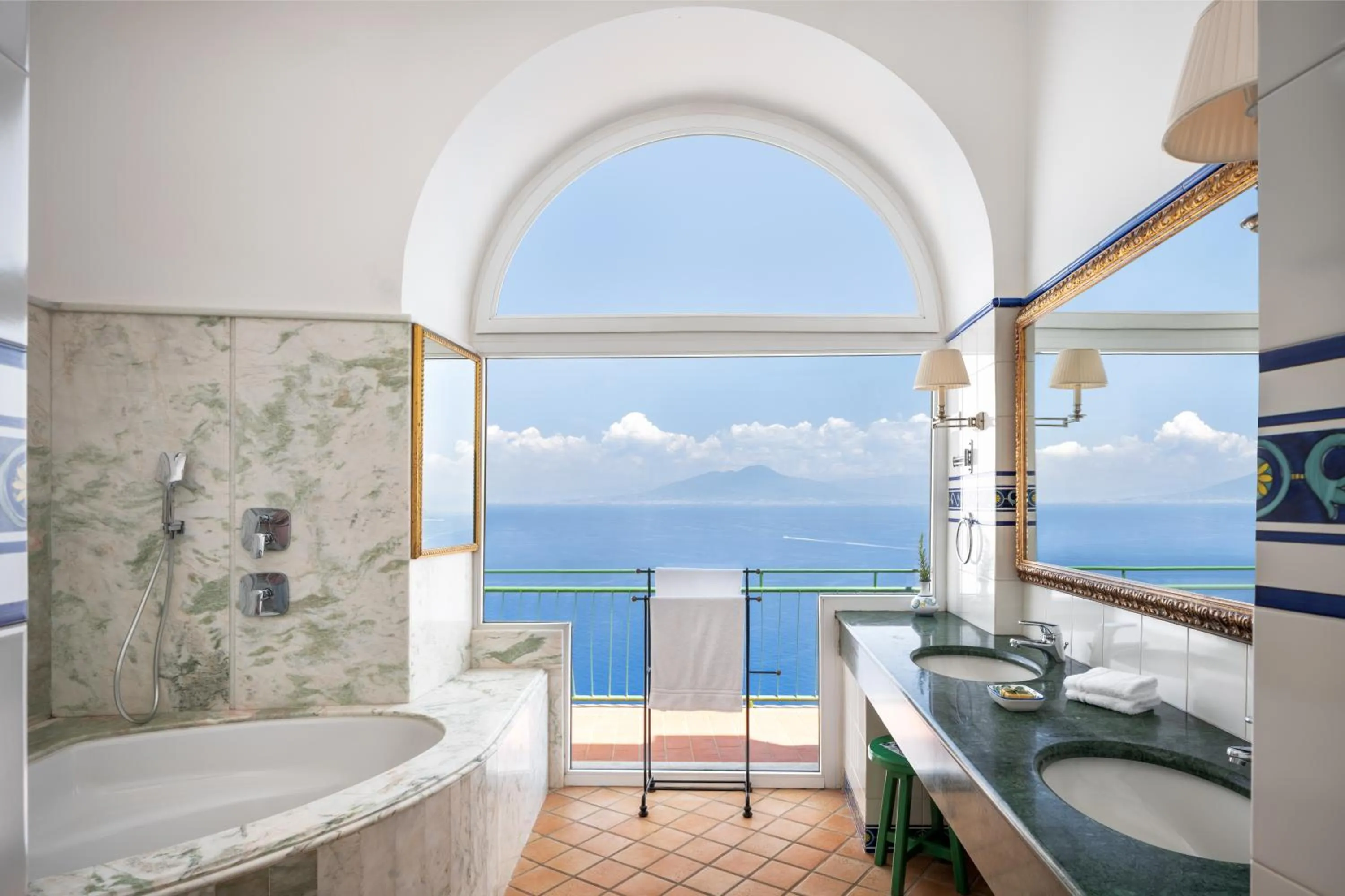 Bathroom in Hotel Caesar Augustus