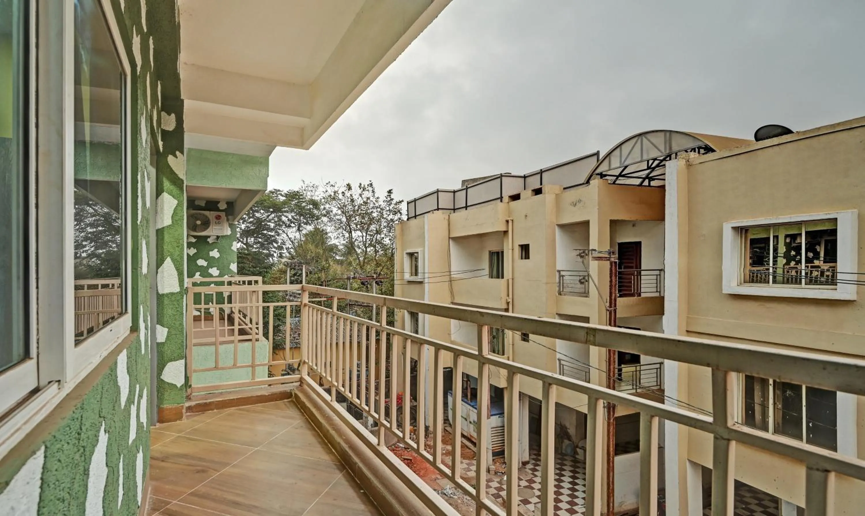 Balcony/Terrace in Treebo Sidhartha Elite