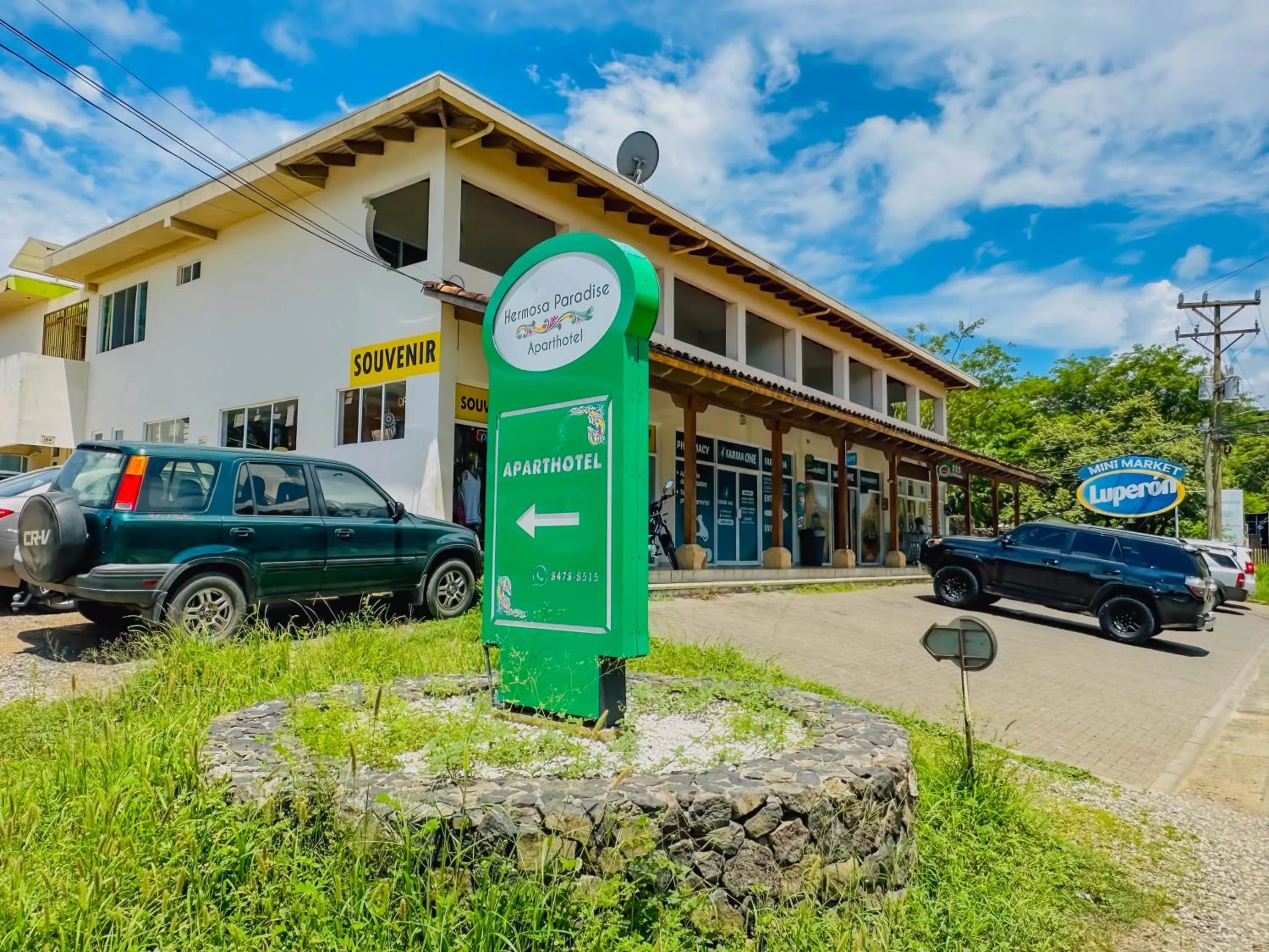 Supermarket/grocery shop in Hermosa Paradise