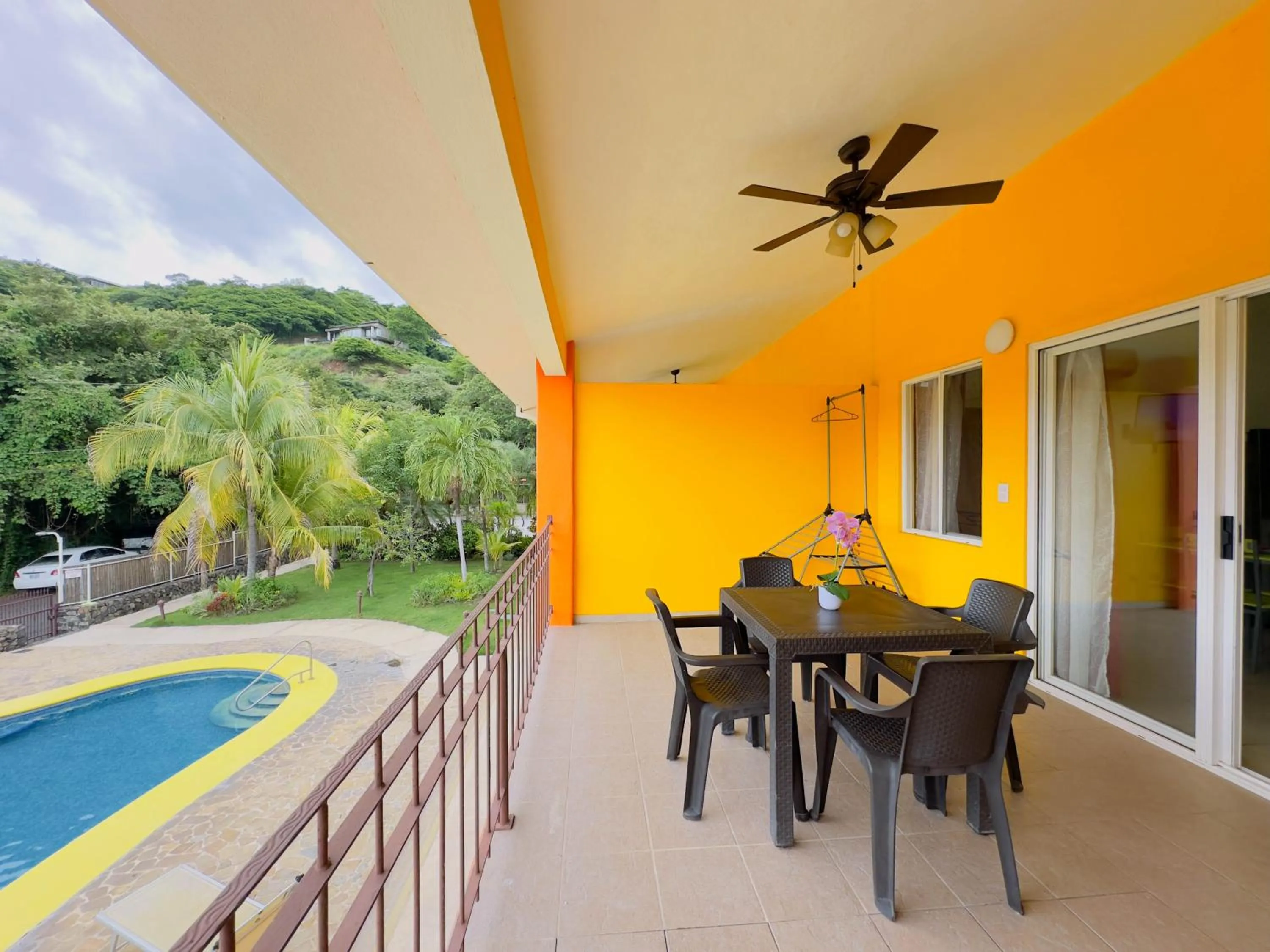 Balcony/Terrace in Hermosa Paradise