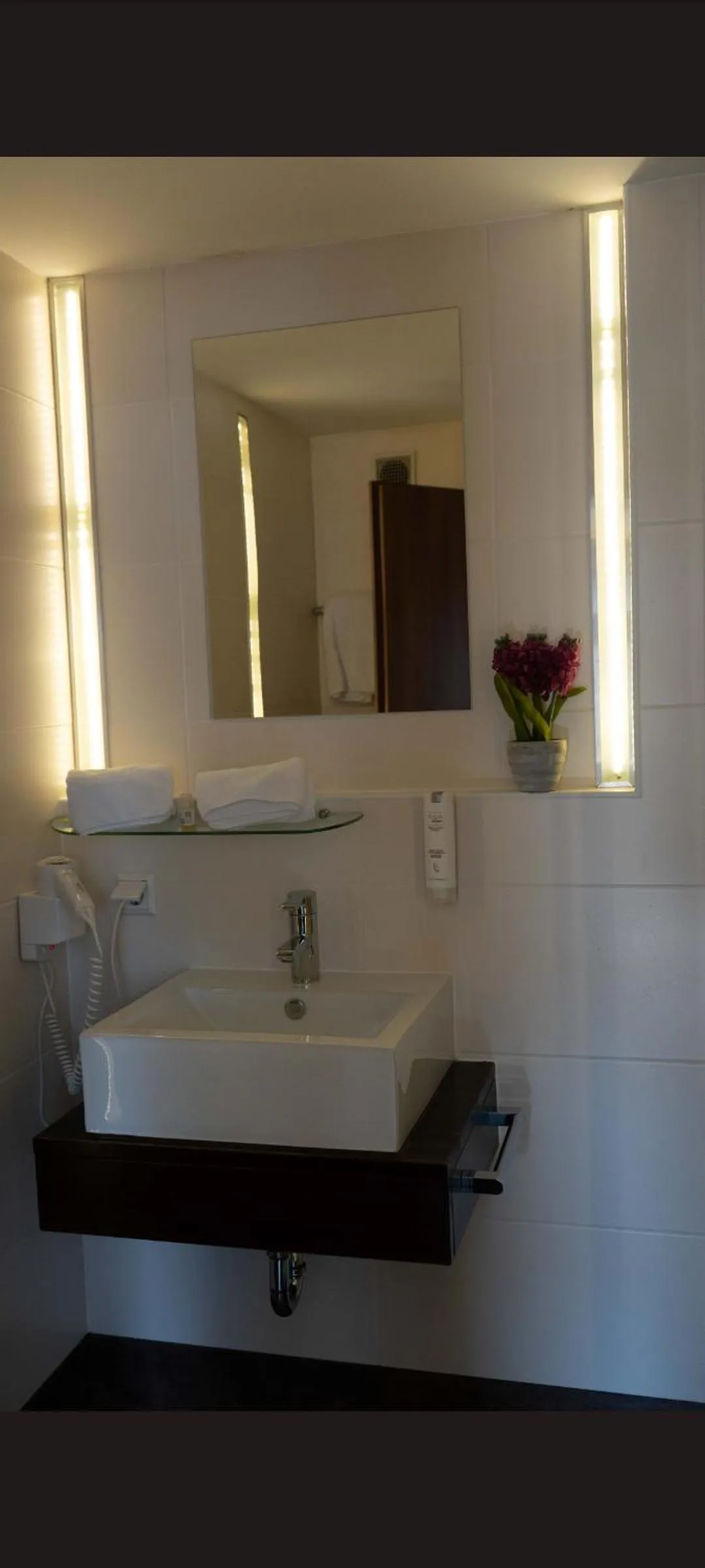 Self CheckIn Hotel Heckenrose Lorin