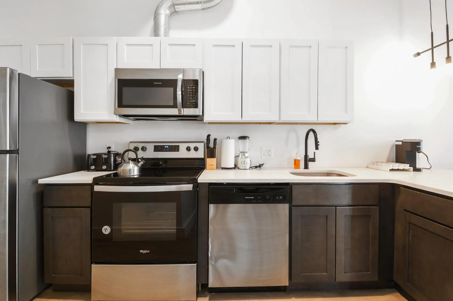 Luxury Apartments - Newark Int Airport - Evonify Stays