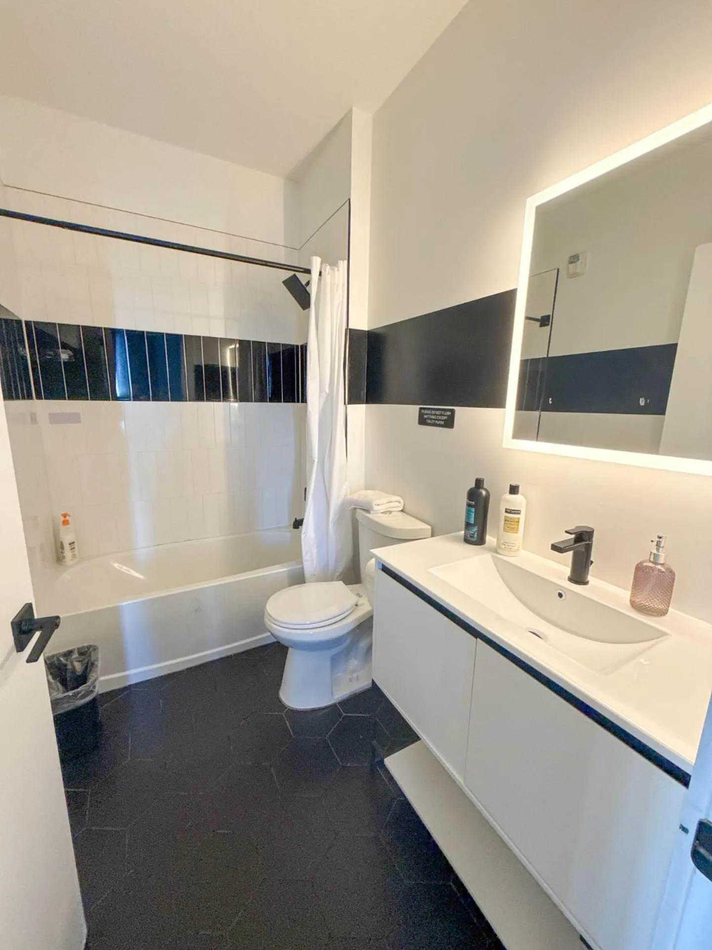 Other in Luxury Apartments - Newark Int Airport - Evonify Stays