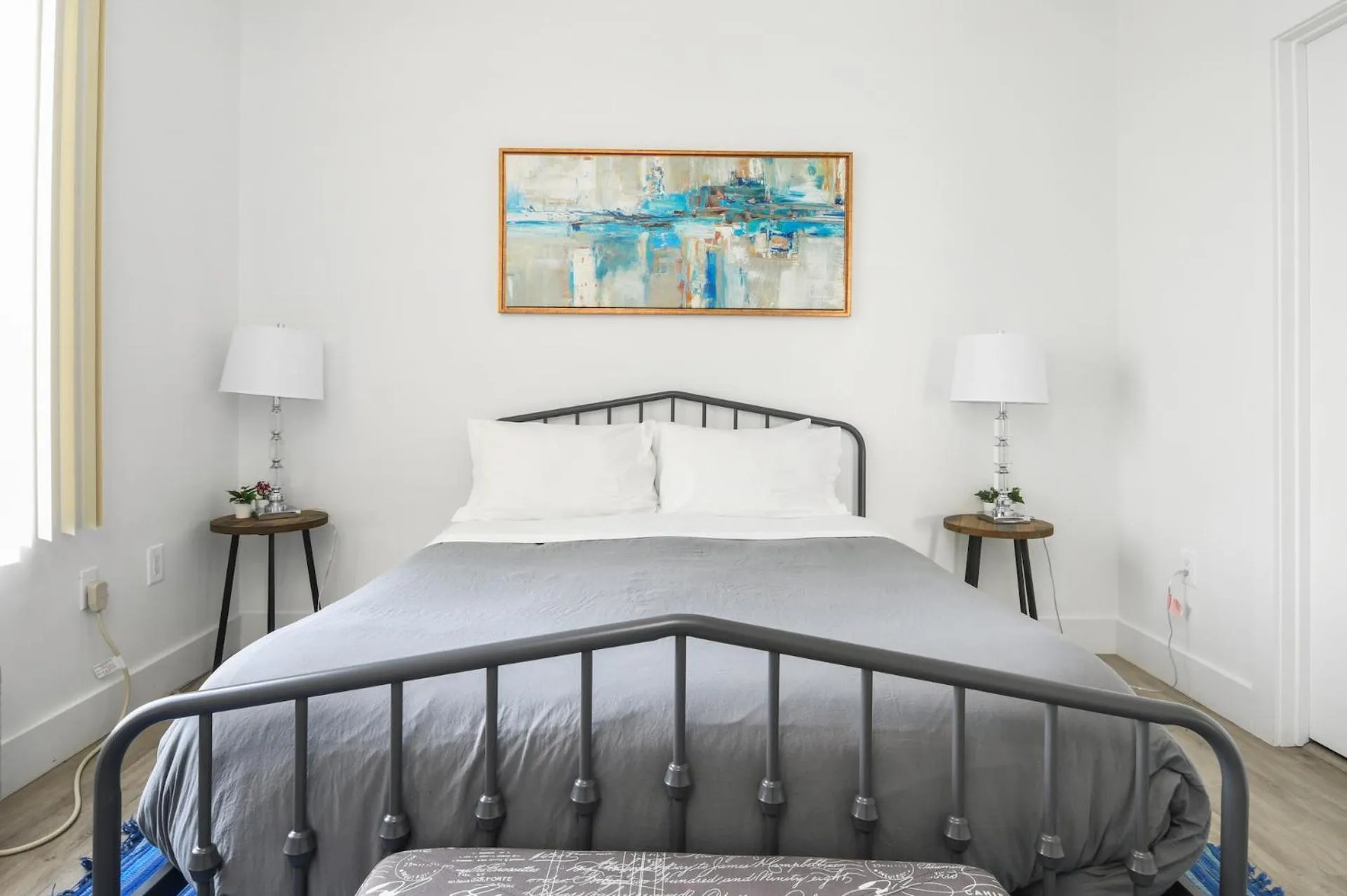 Bed in Luxury Apartments - Newark Int Airport - Evonify Stays