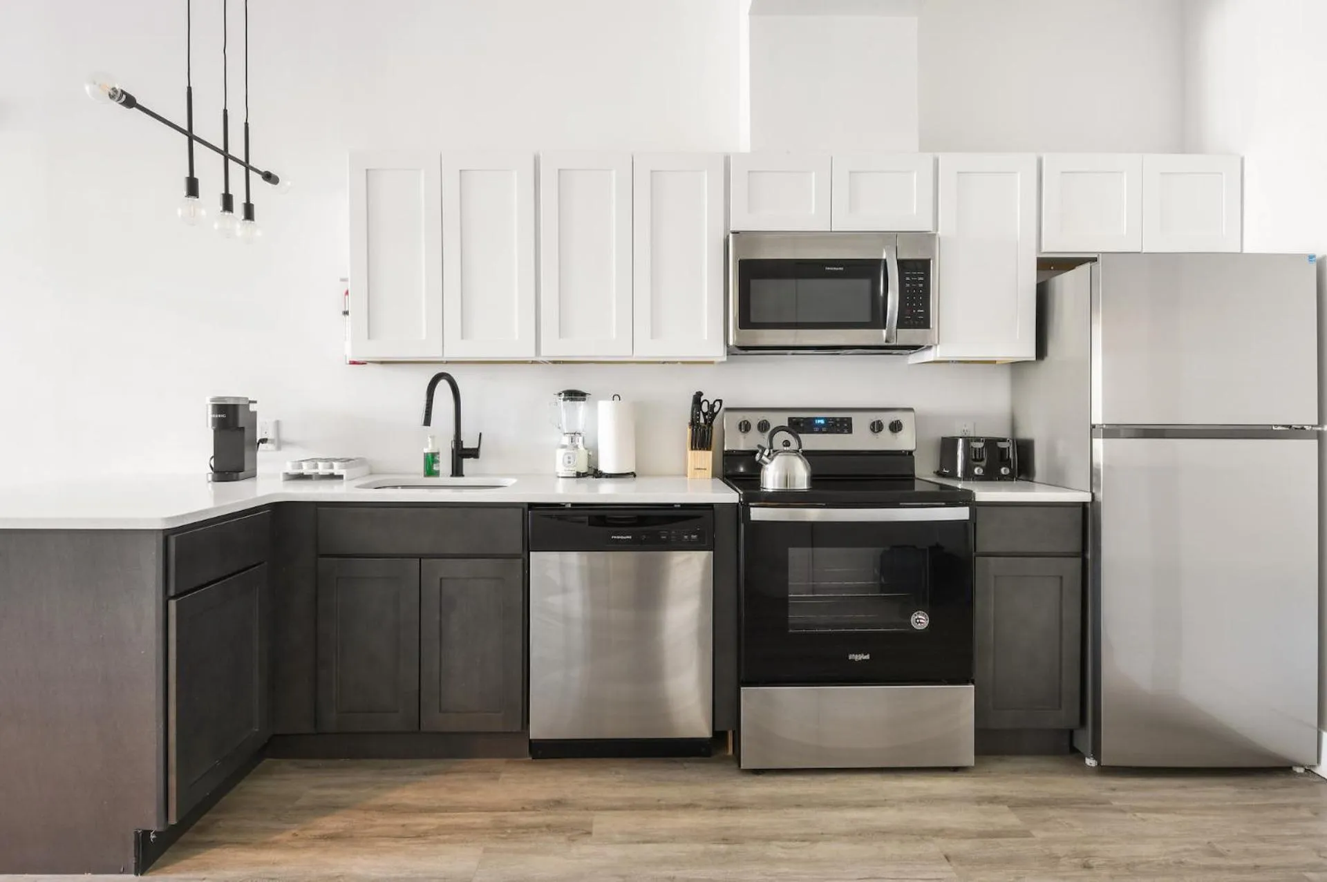 Luxury Apartments - Newark Int Airport - Evonify Stays