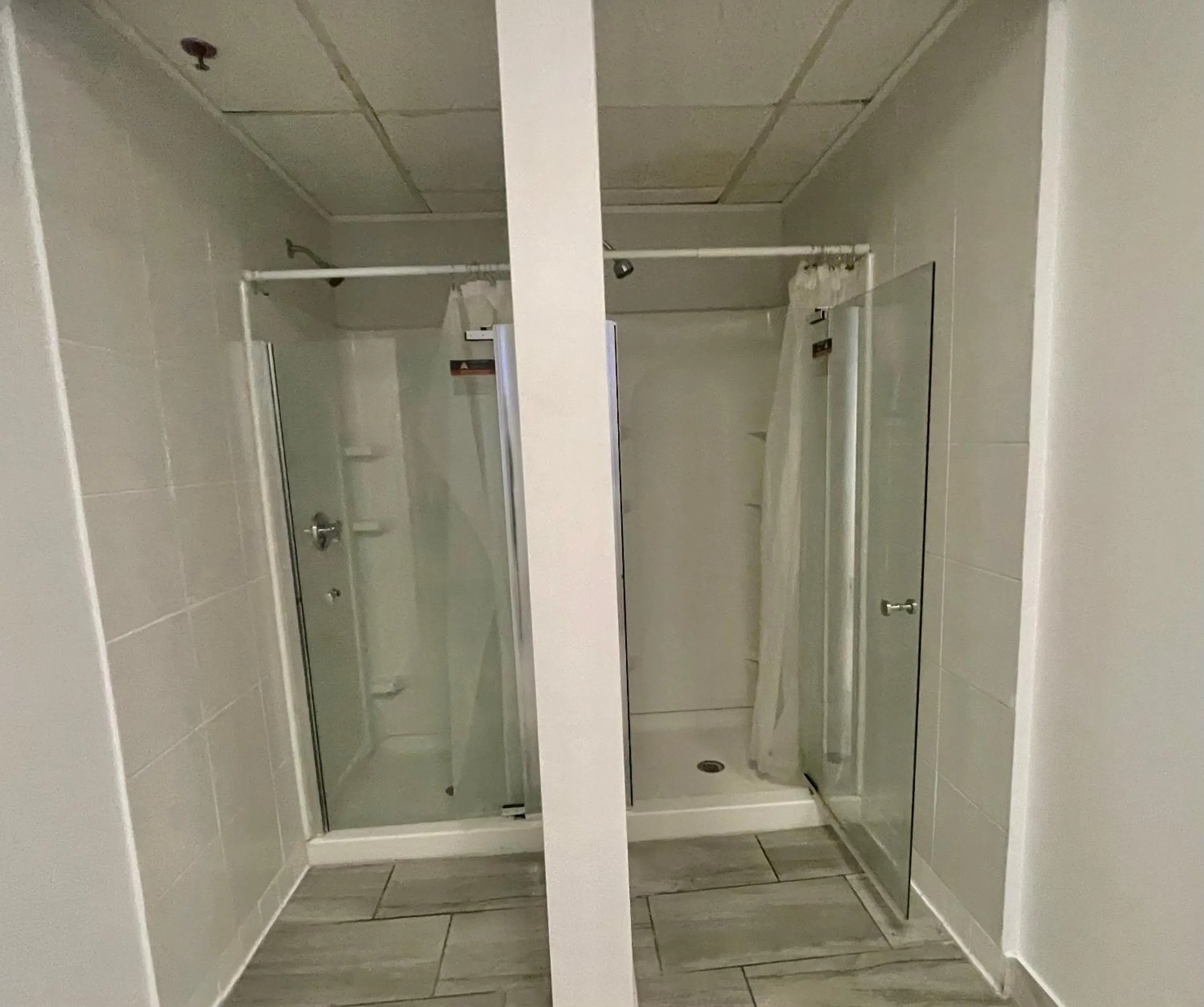 Shower in Michie House in College Hill