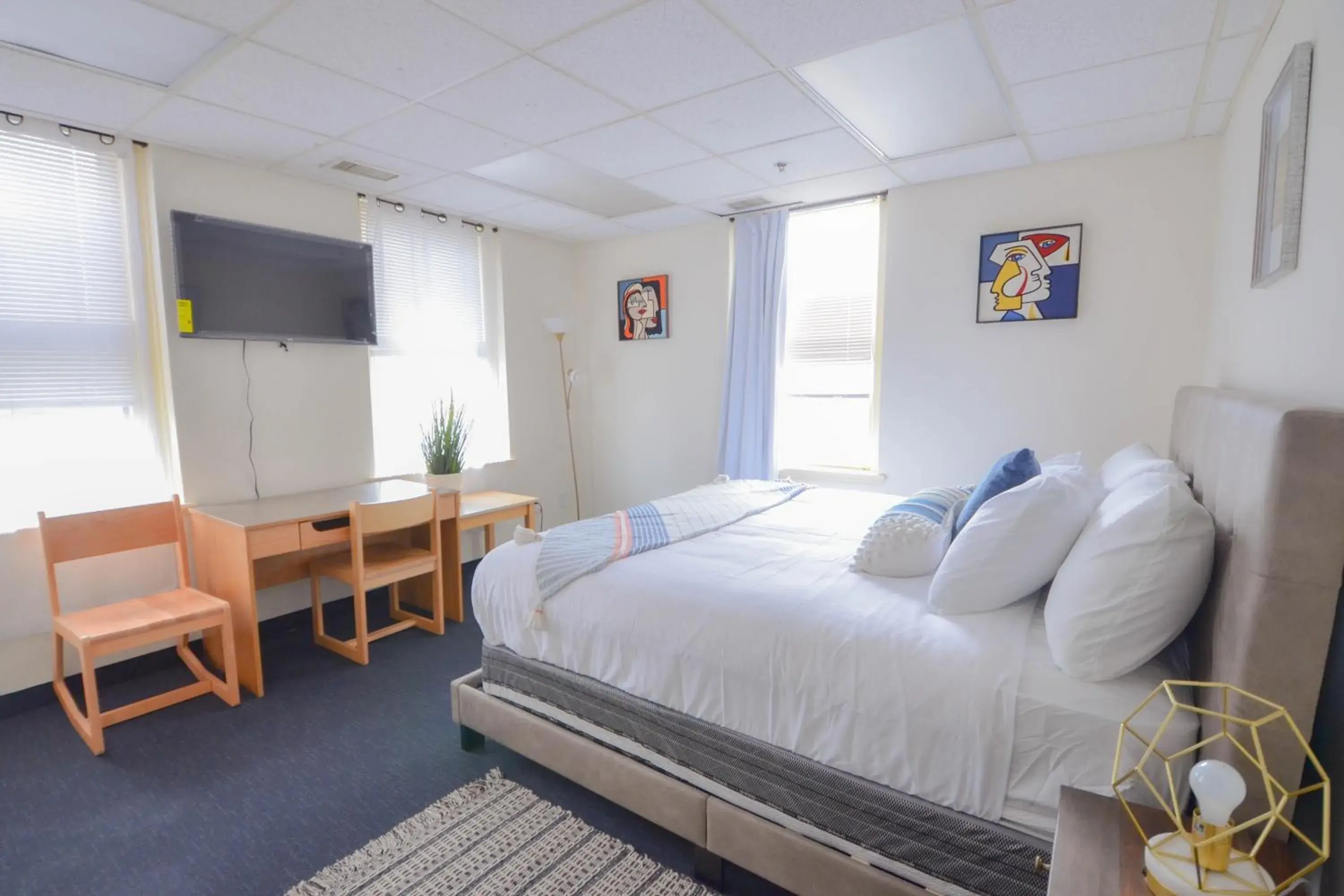 Double Room with Shared Bathroom in Michie House in College Hill Double Room with Shared Bathroom in Michie House in College Hill