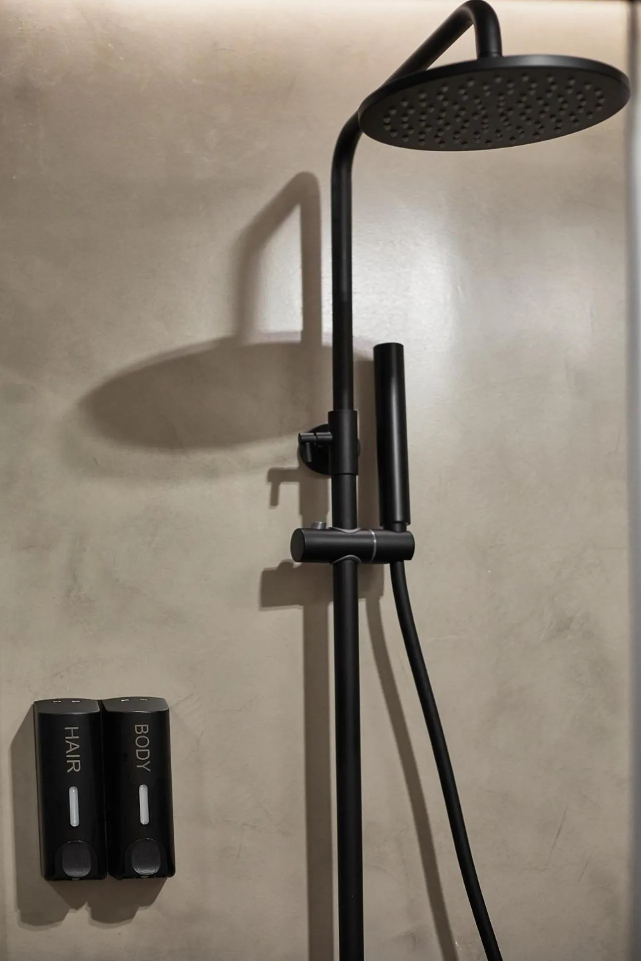 Shower in Ella Hostel Ramblas