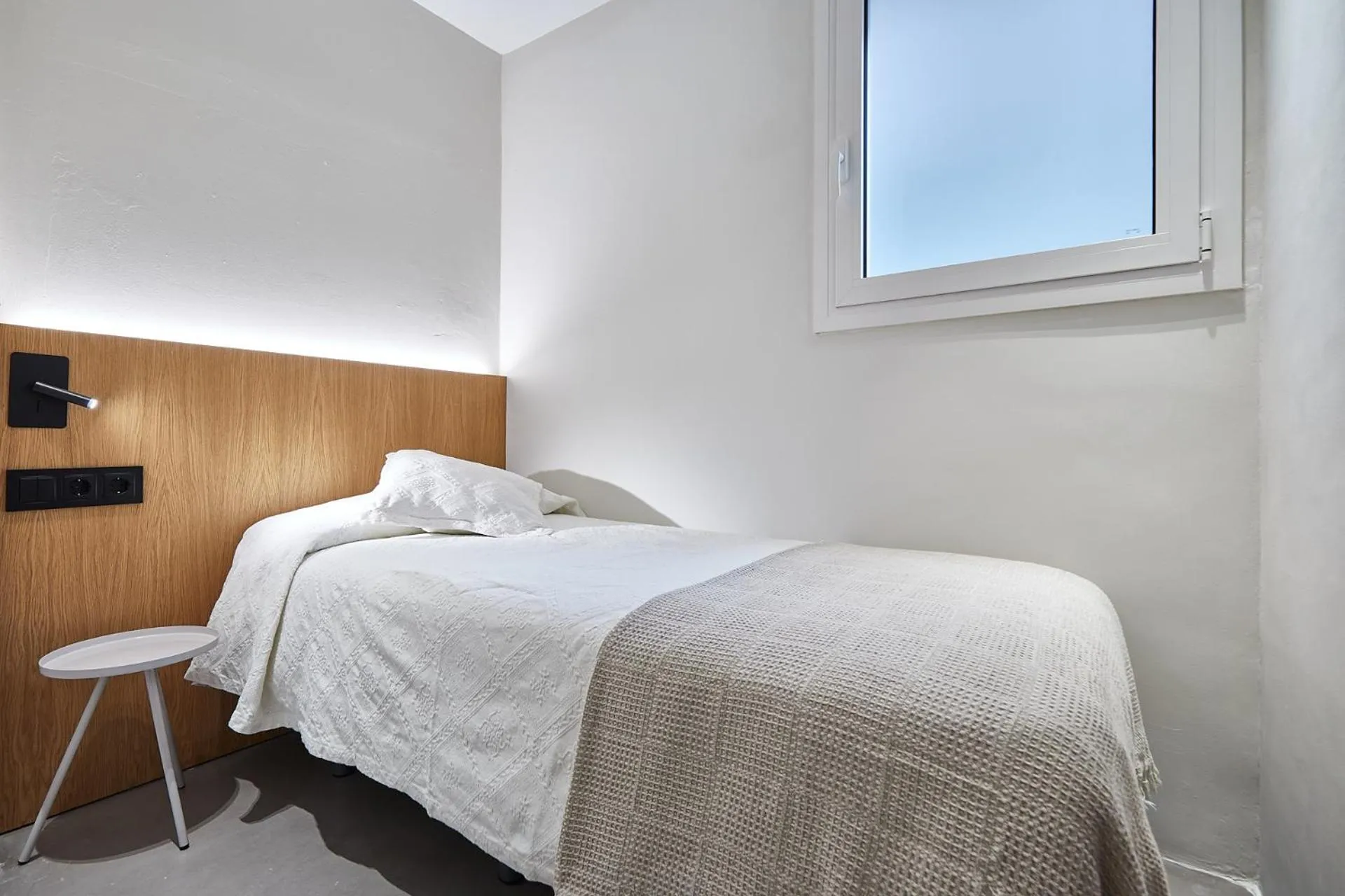 Bed in Ella Hostel Ramblas