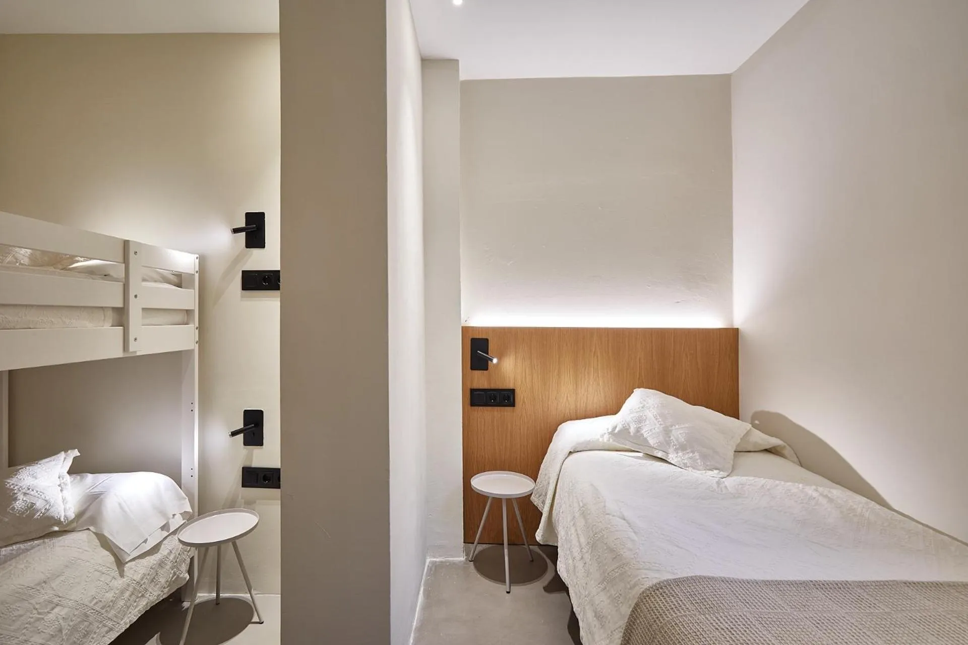 Bed in Ella Hostel Ramblas