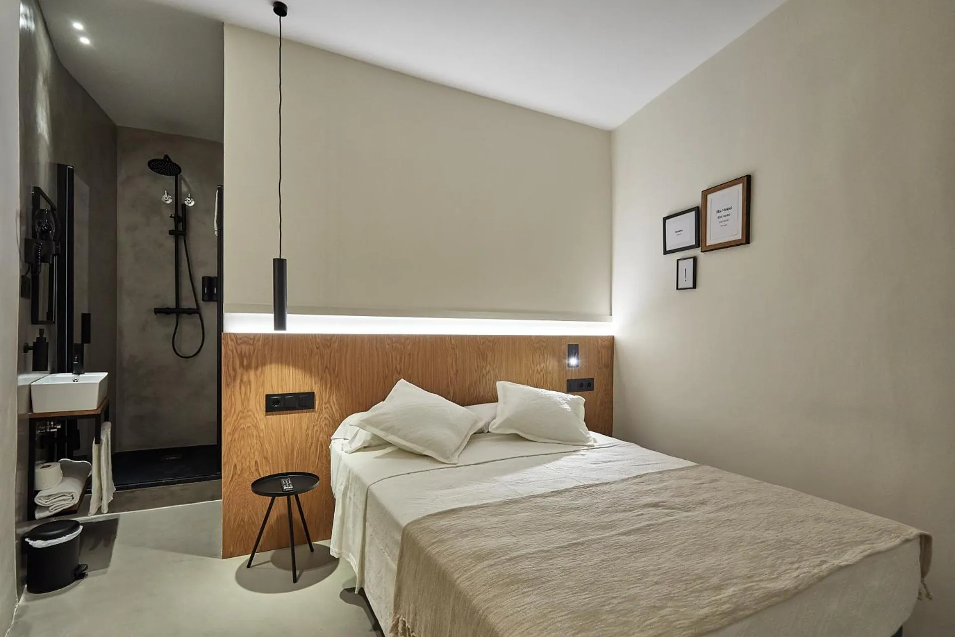 Photo of the whole room, Bed in Ella Hostel Ramblas