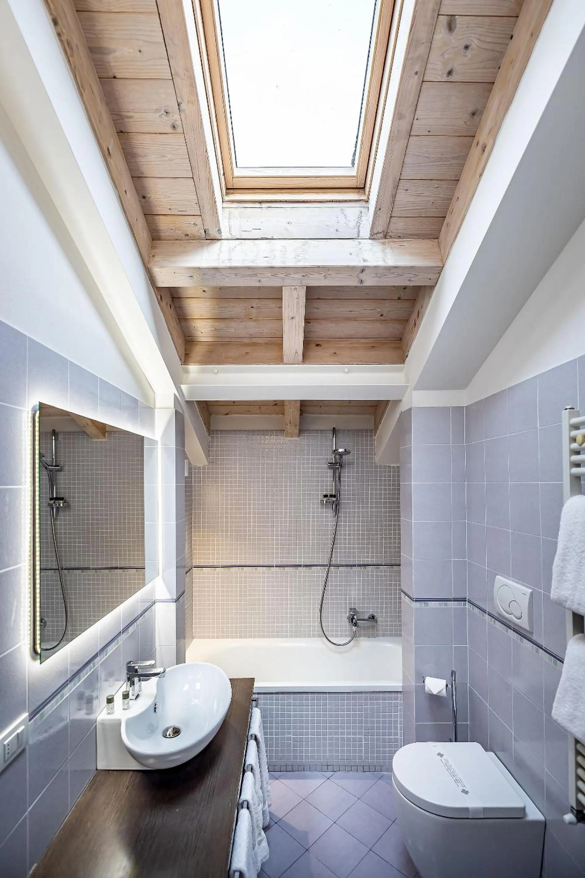 Shower in Hotel Ungherese Small Luxury Hotel