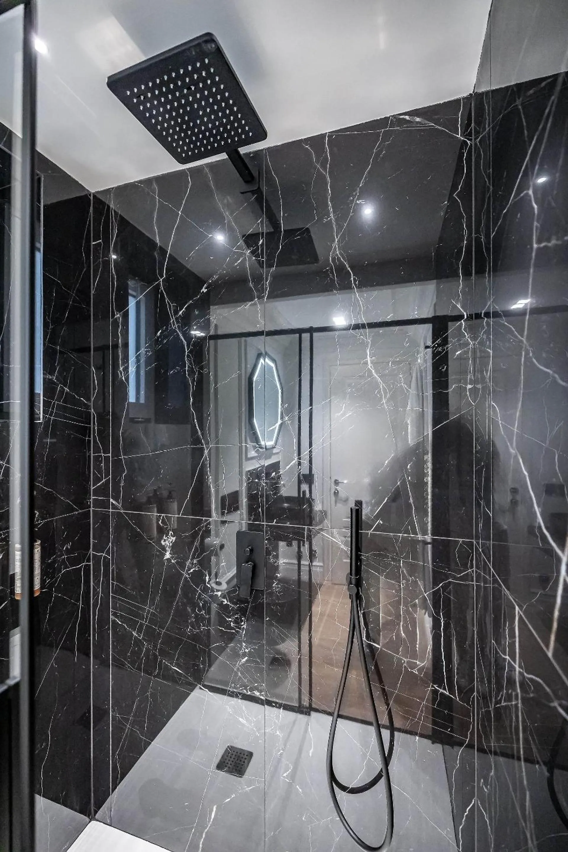 Shower in Hotel Ungherese Small Luxury Hotel