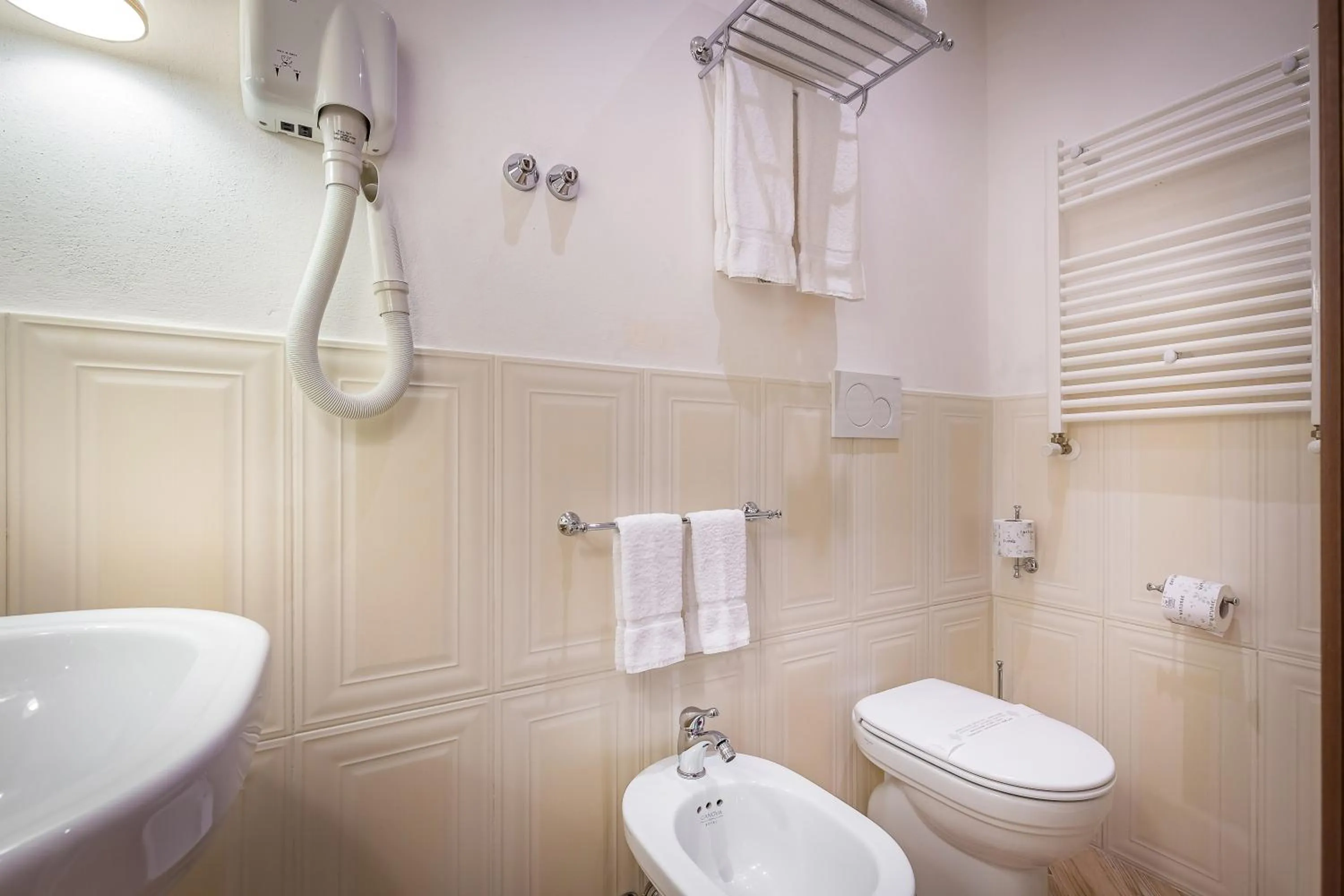 Bathroom in Hotel Ungherese Small Luxury Hotel