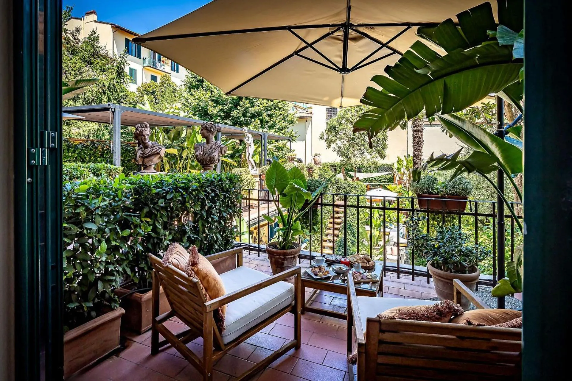 Spring in Hotel Ungherese Small Luxury Hotel