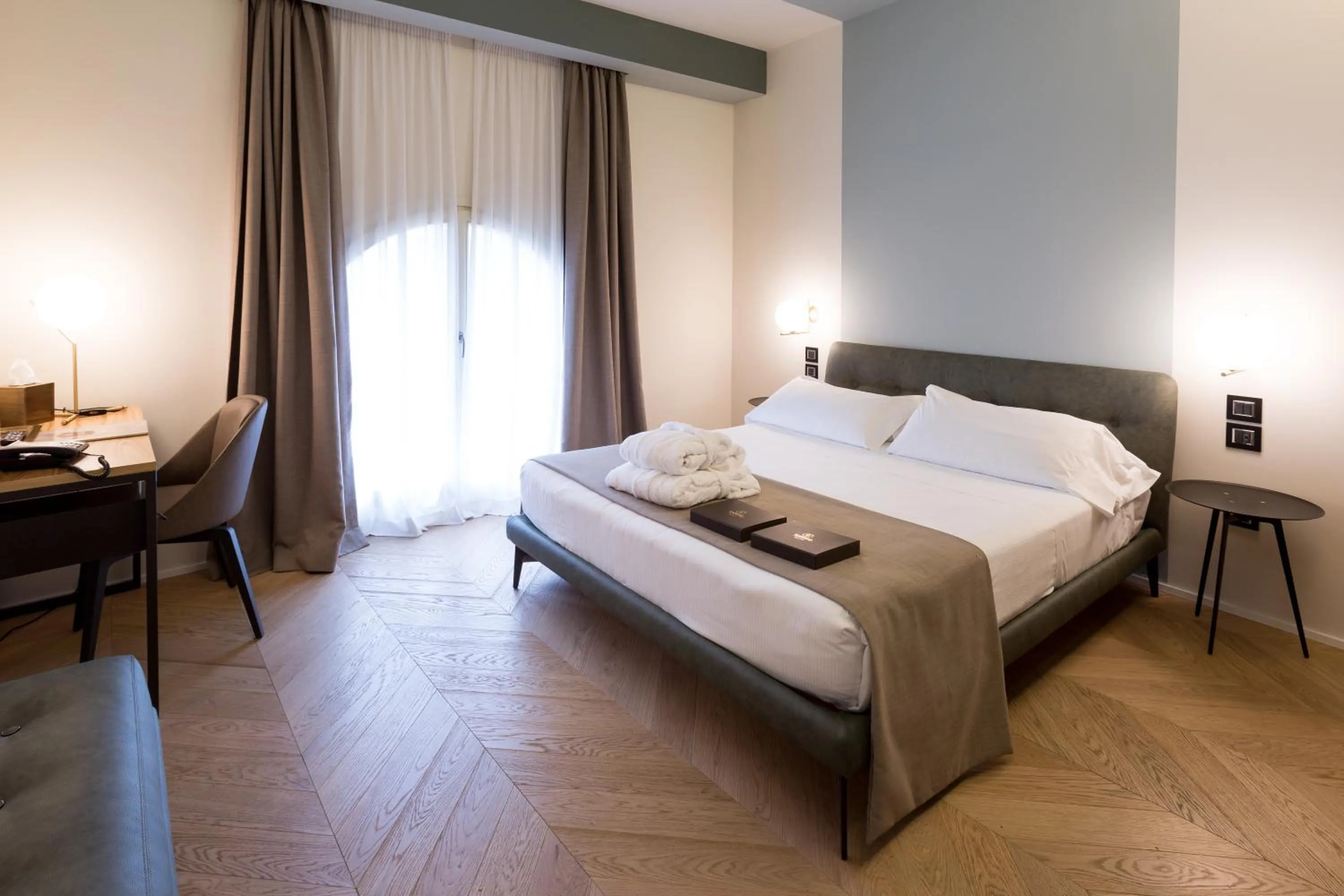 Photo of the whole room, Bed in Hotel Silla