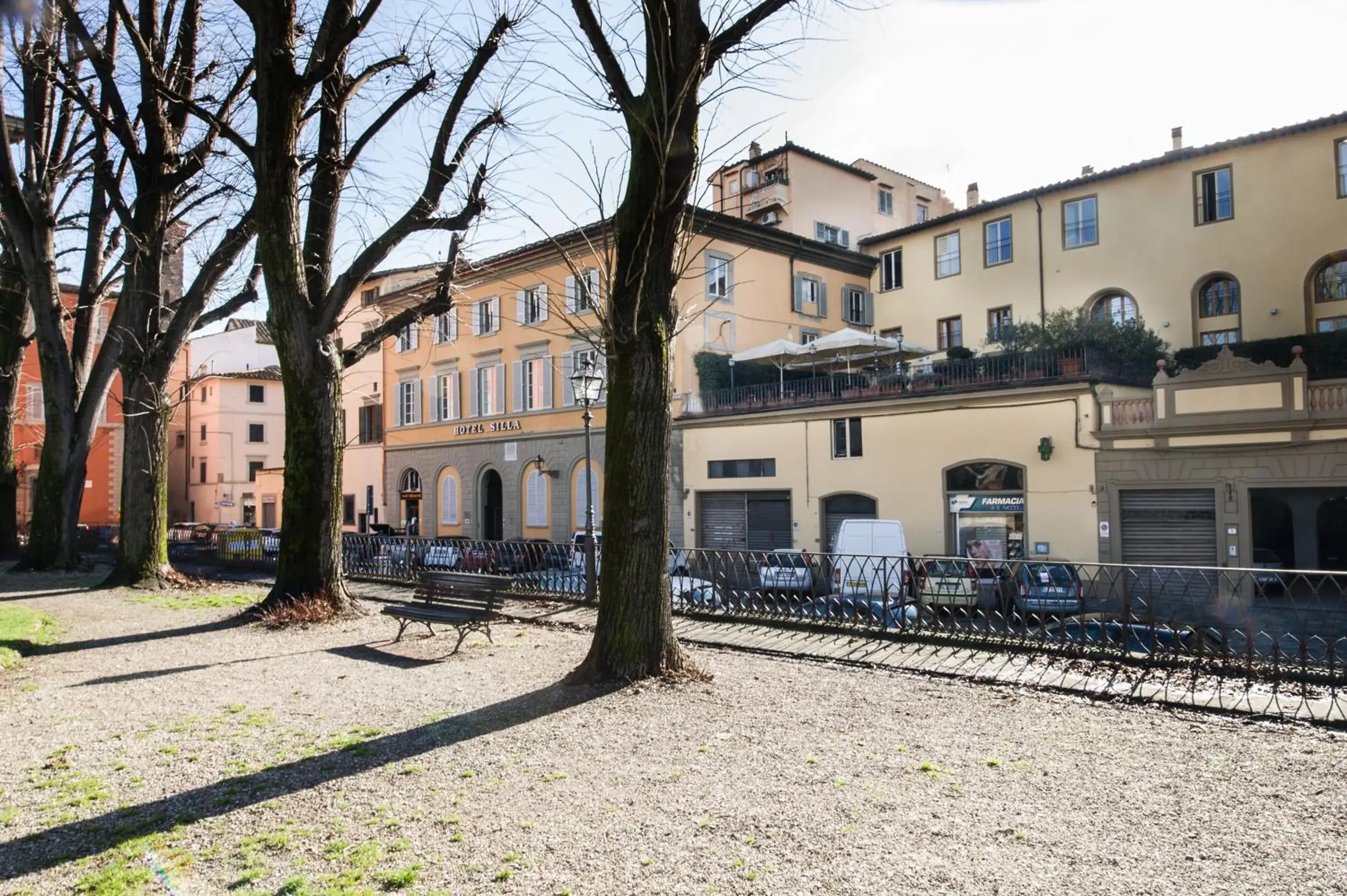 Facade/entrance in Hotel Silla Facade/entrance in Hotel Silla