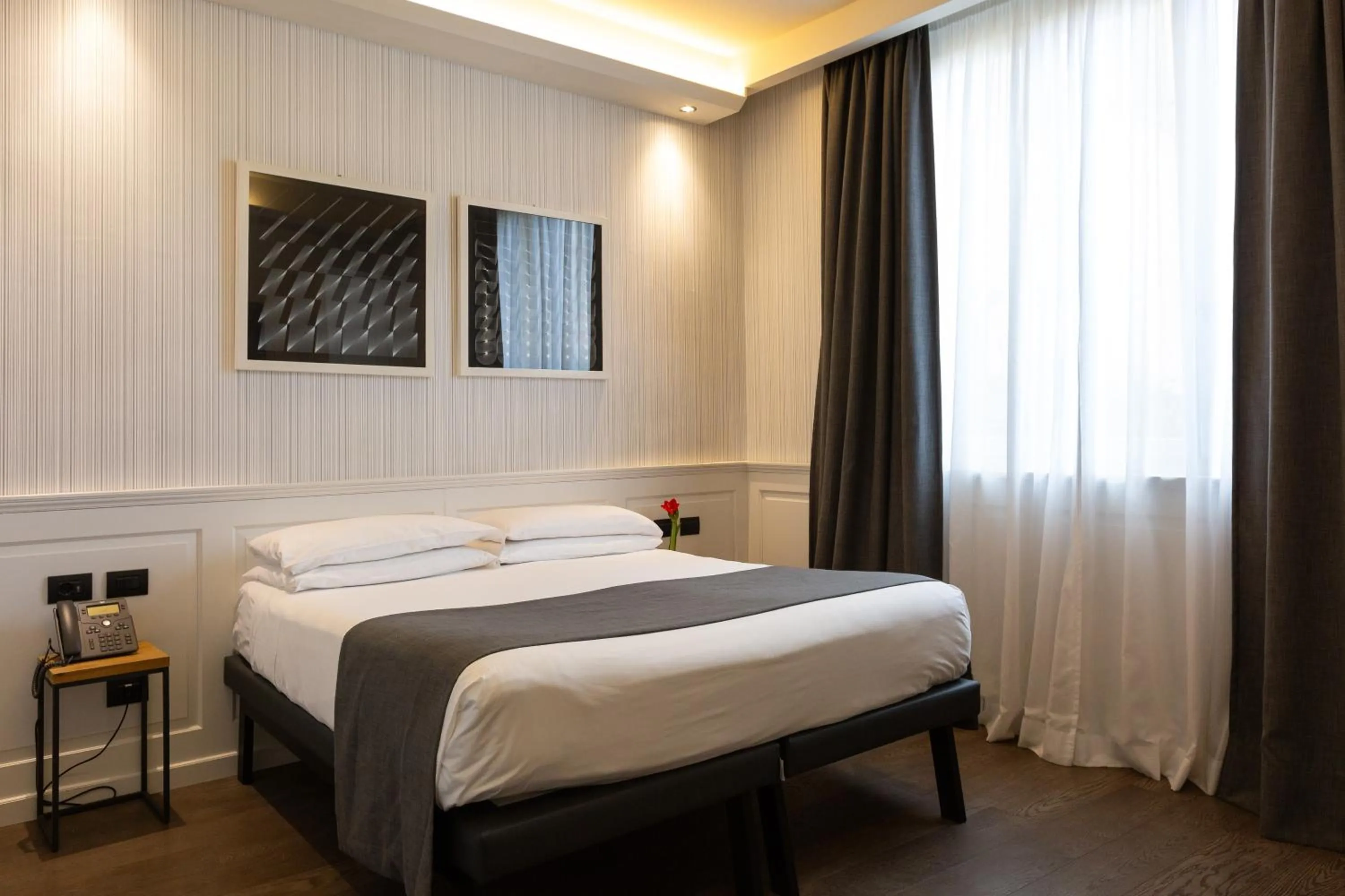 Photo of the whole room, Bed in Hotel Silla