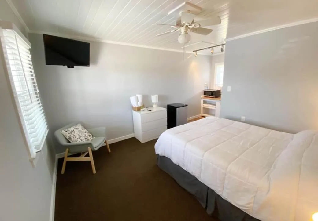 Bed in Tower Circle Motel