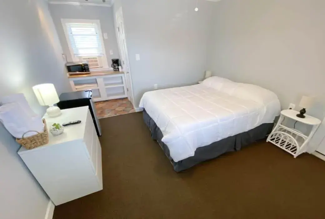 Standard Queen Room in Tower Circle Motel Standard Queen Room in Tower Circle Motel