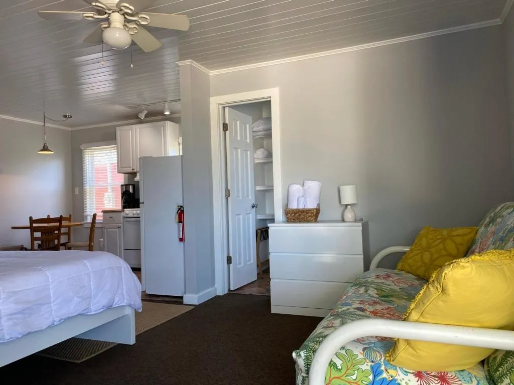 Bed in Tower Circle Motel