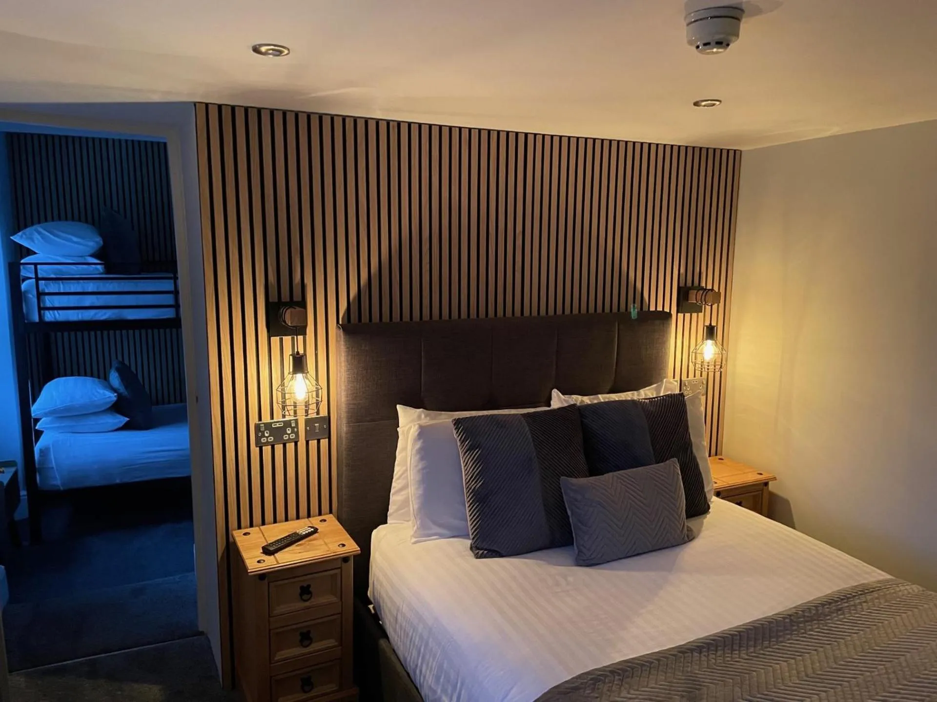 Bed in Prince Llewelyn Hotel