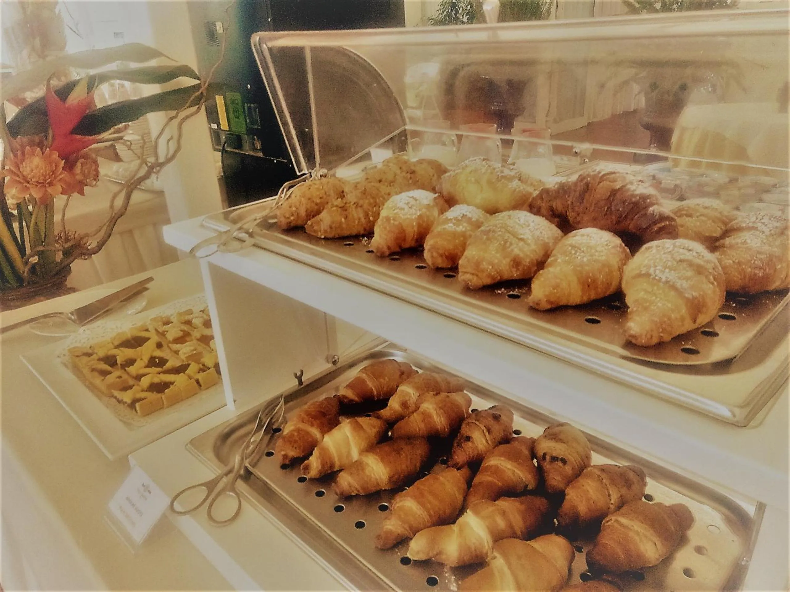 Breakfast in Park Hotel Villa Ariston