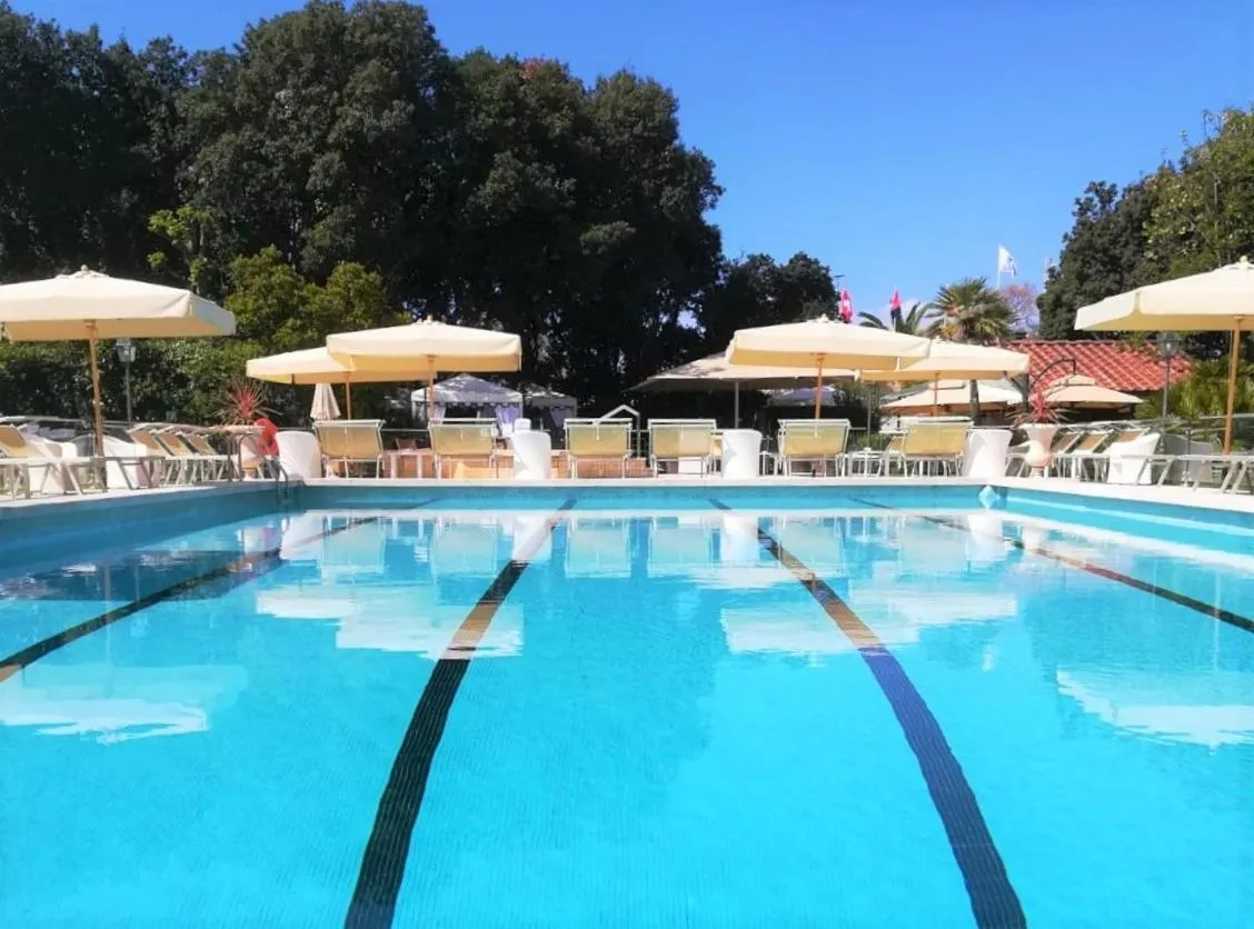 Swimming pool in Park Hotel Villa Ariston