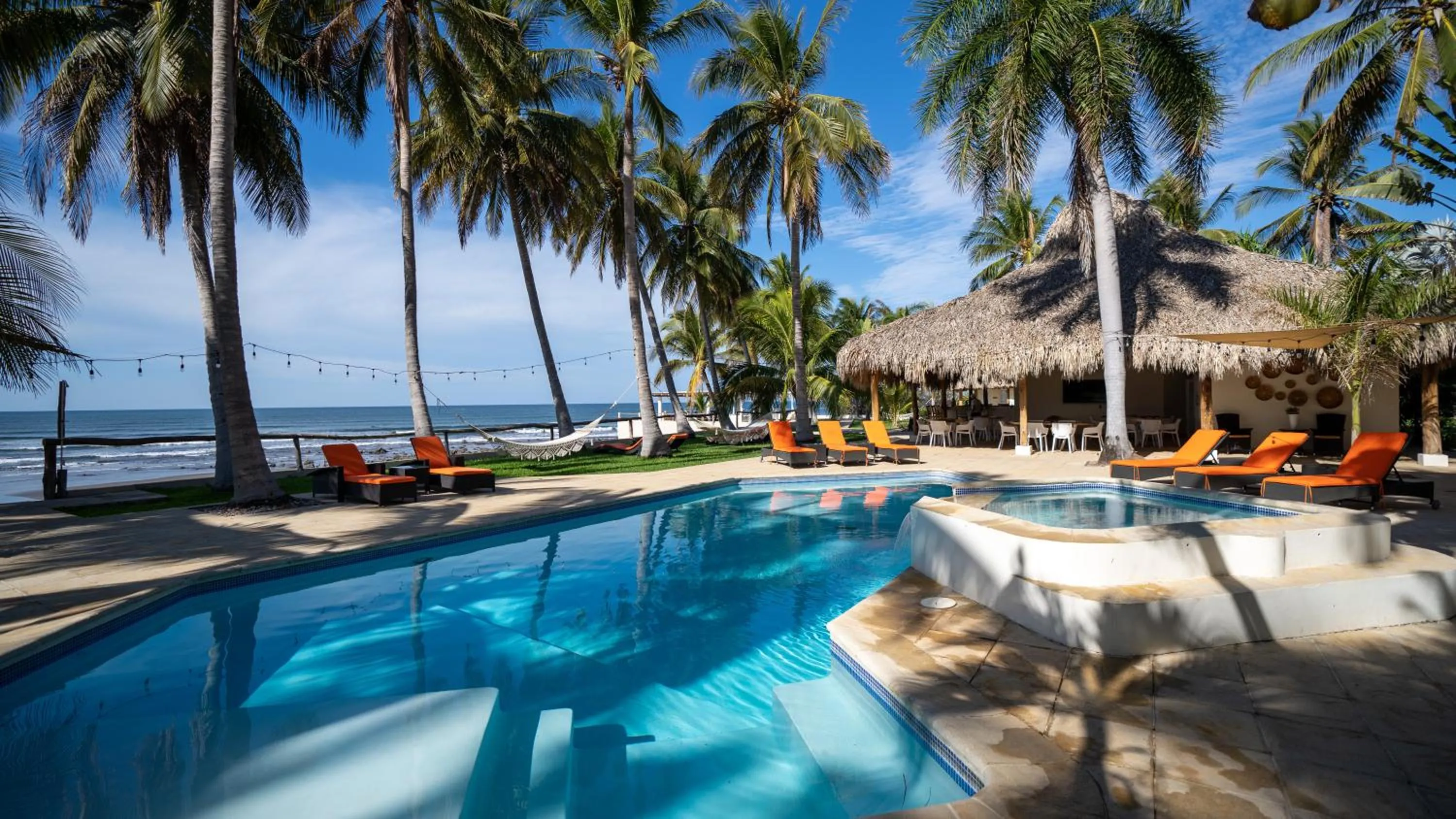 Swimming pool in Casa del Golfo El Salvador