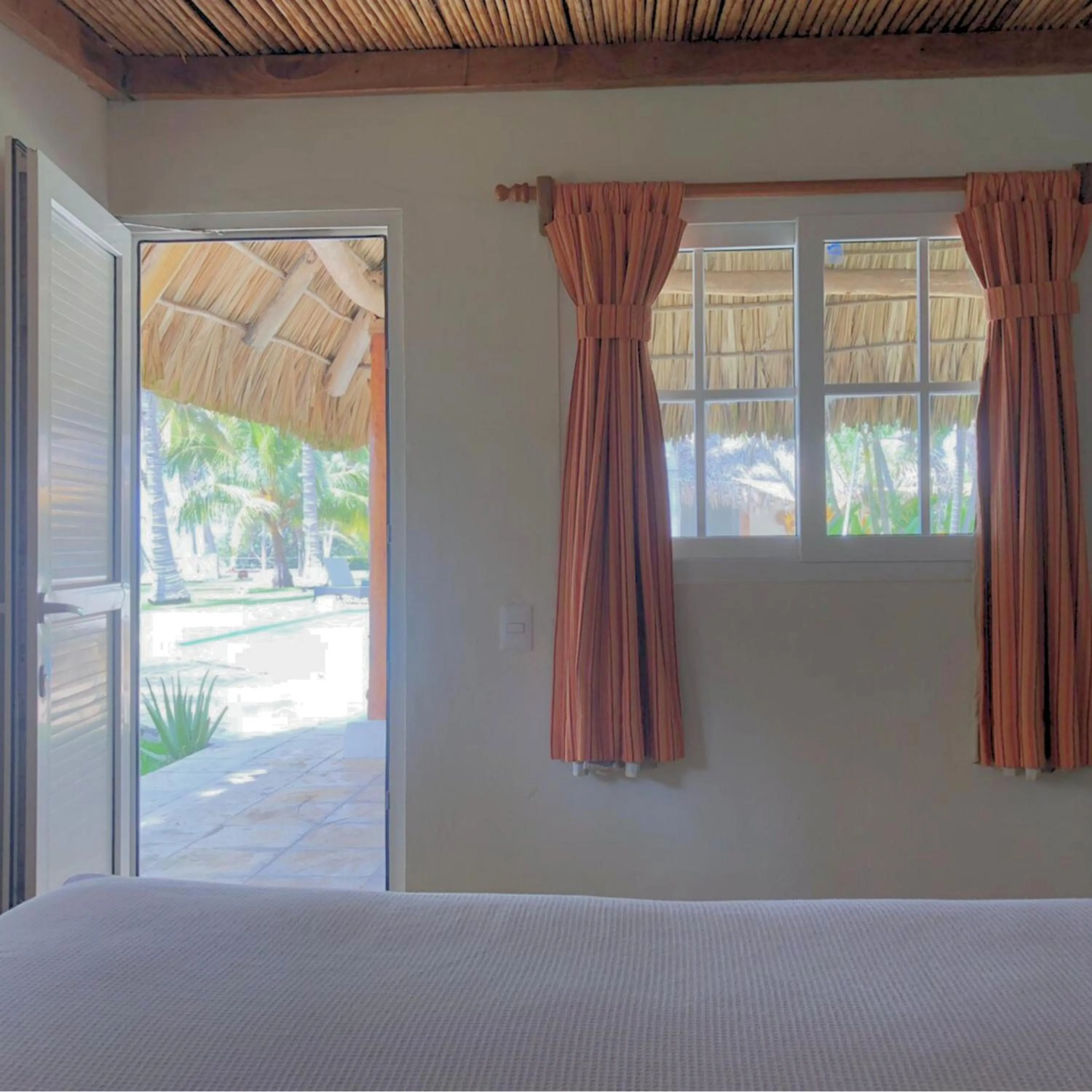 Photo of the whole room, Bed in Casa del Golfo El Salvador