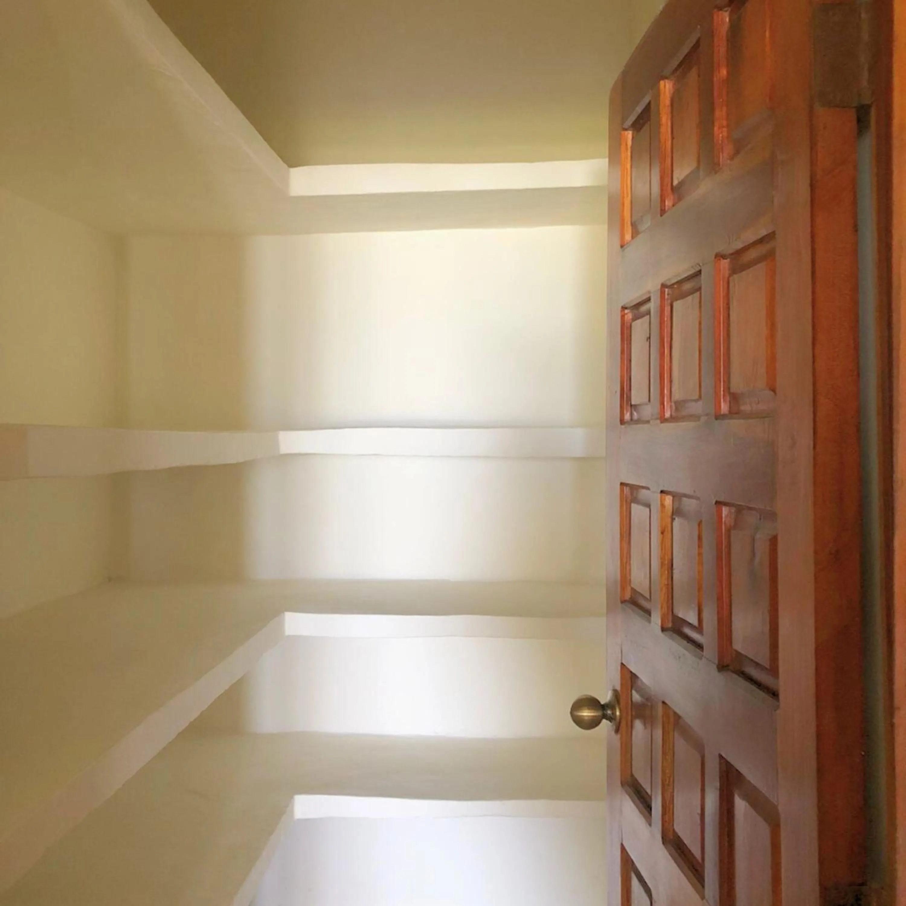 wardrobe in Casa del Golfo El Salvador