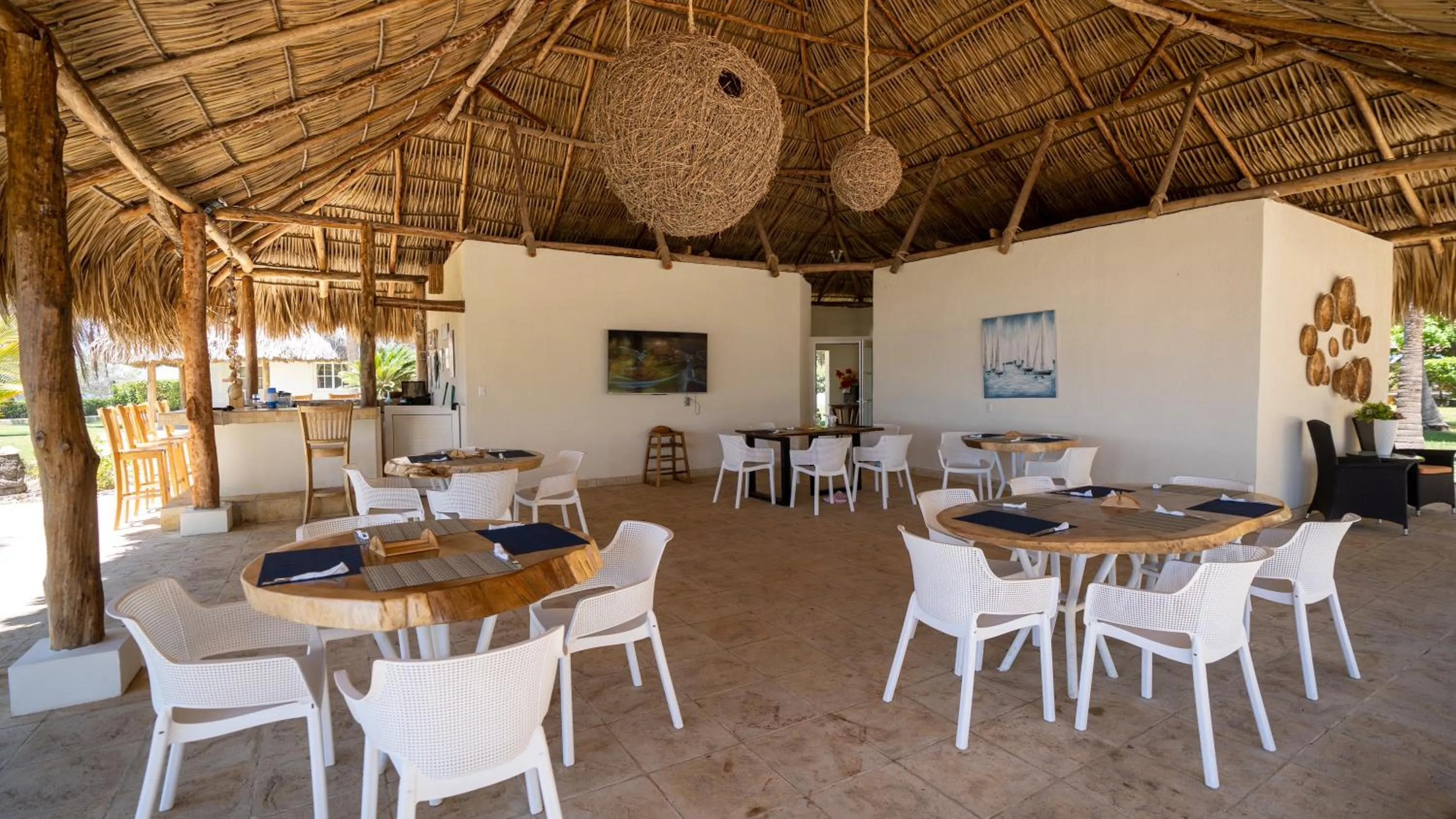 Restaurant/places to eat in Casa del Golfo El Salvador