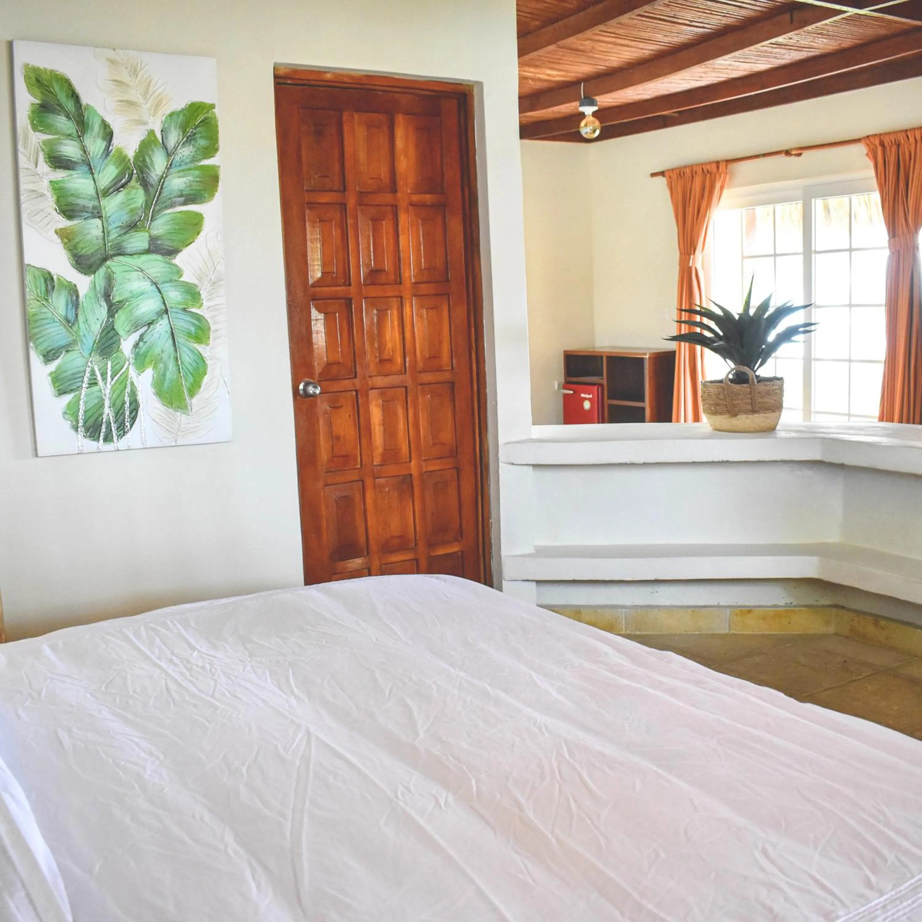 Photo of the whole room, Bed in Casa del Golfo El Salvador