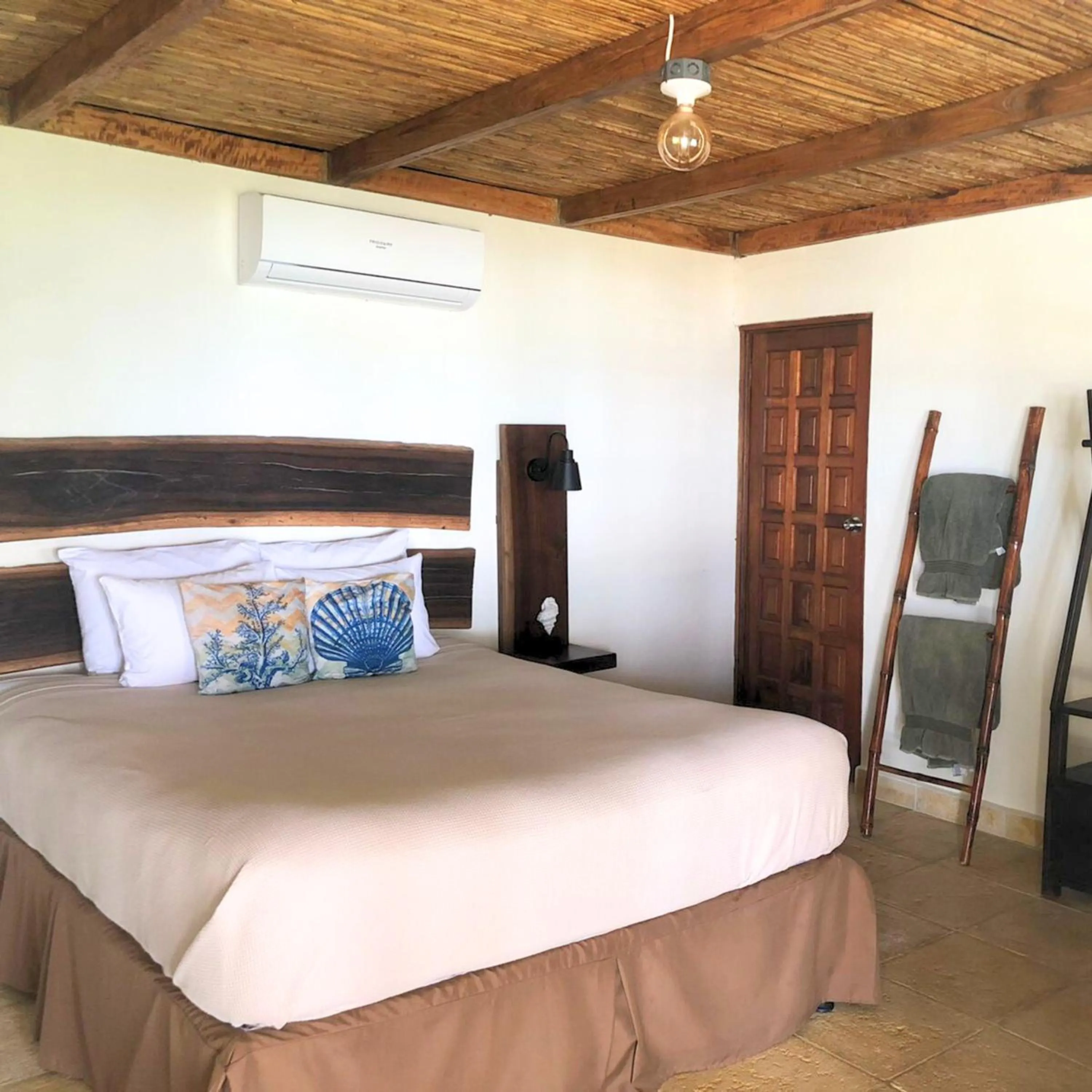 Bed in Casa del Golfo El Salvador