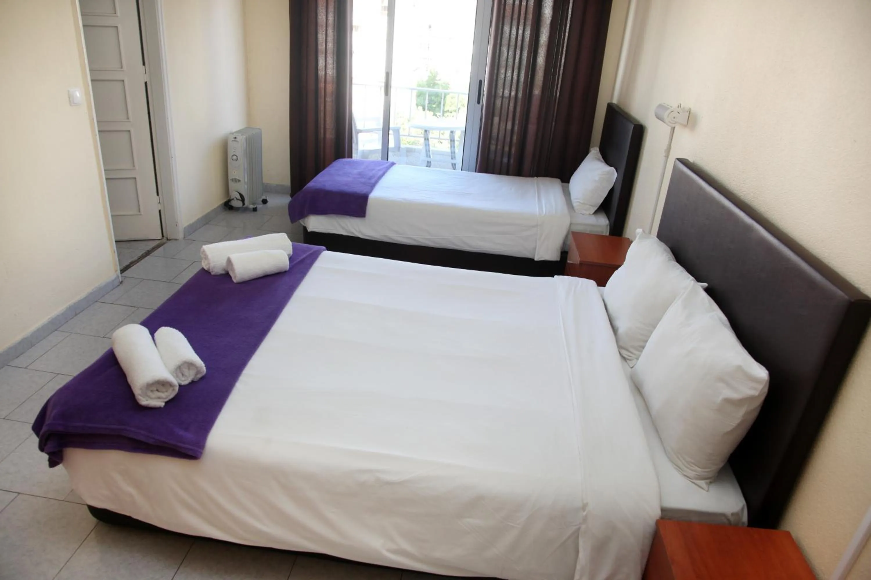 Bed in Lisbon Suite Home