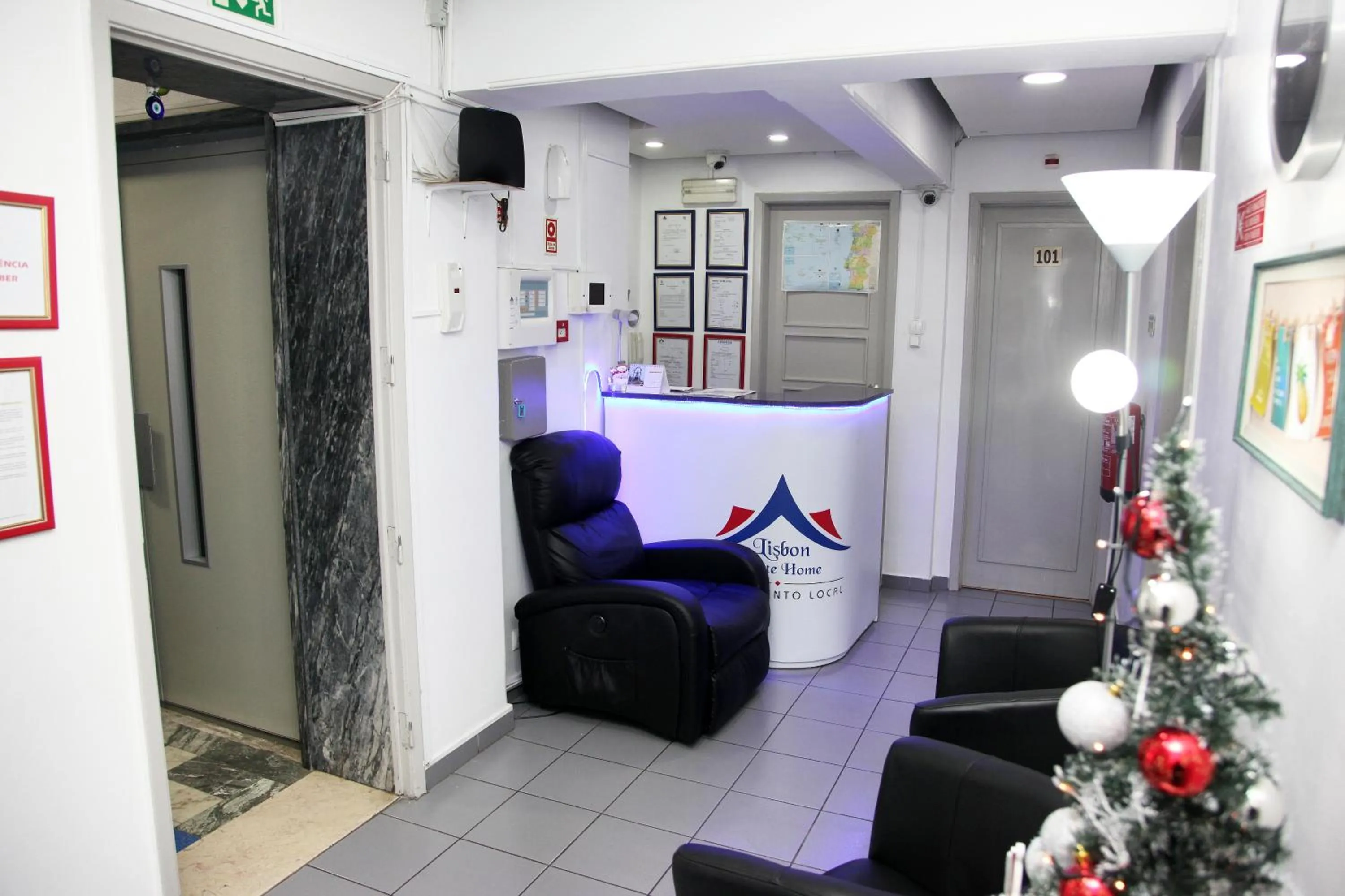 Lobby or reception in Lisbon Suite Home