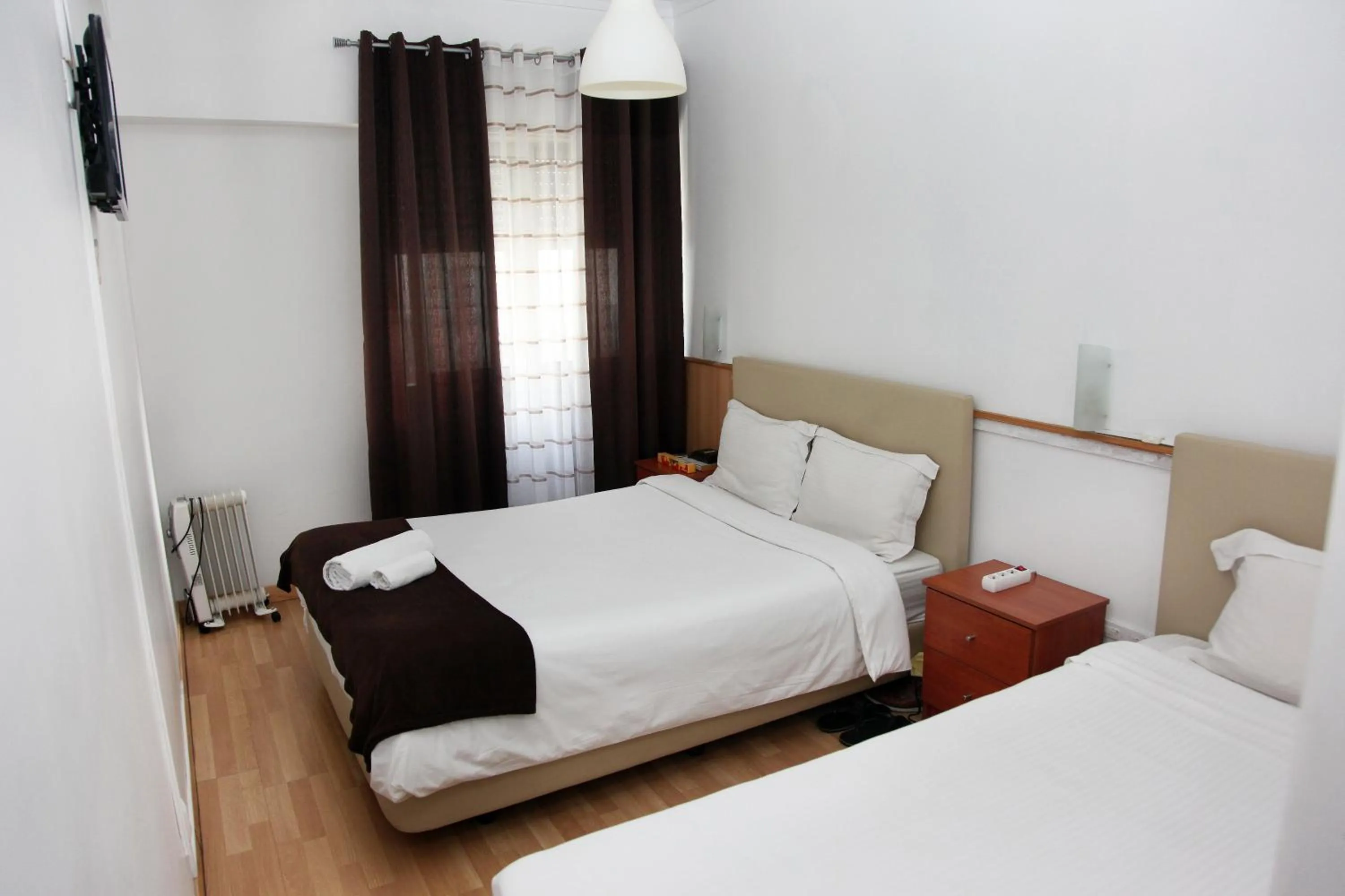 Bed in Lisbon Suite Home