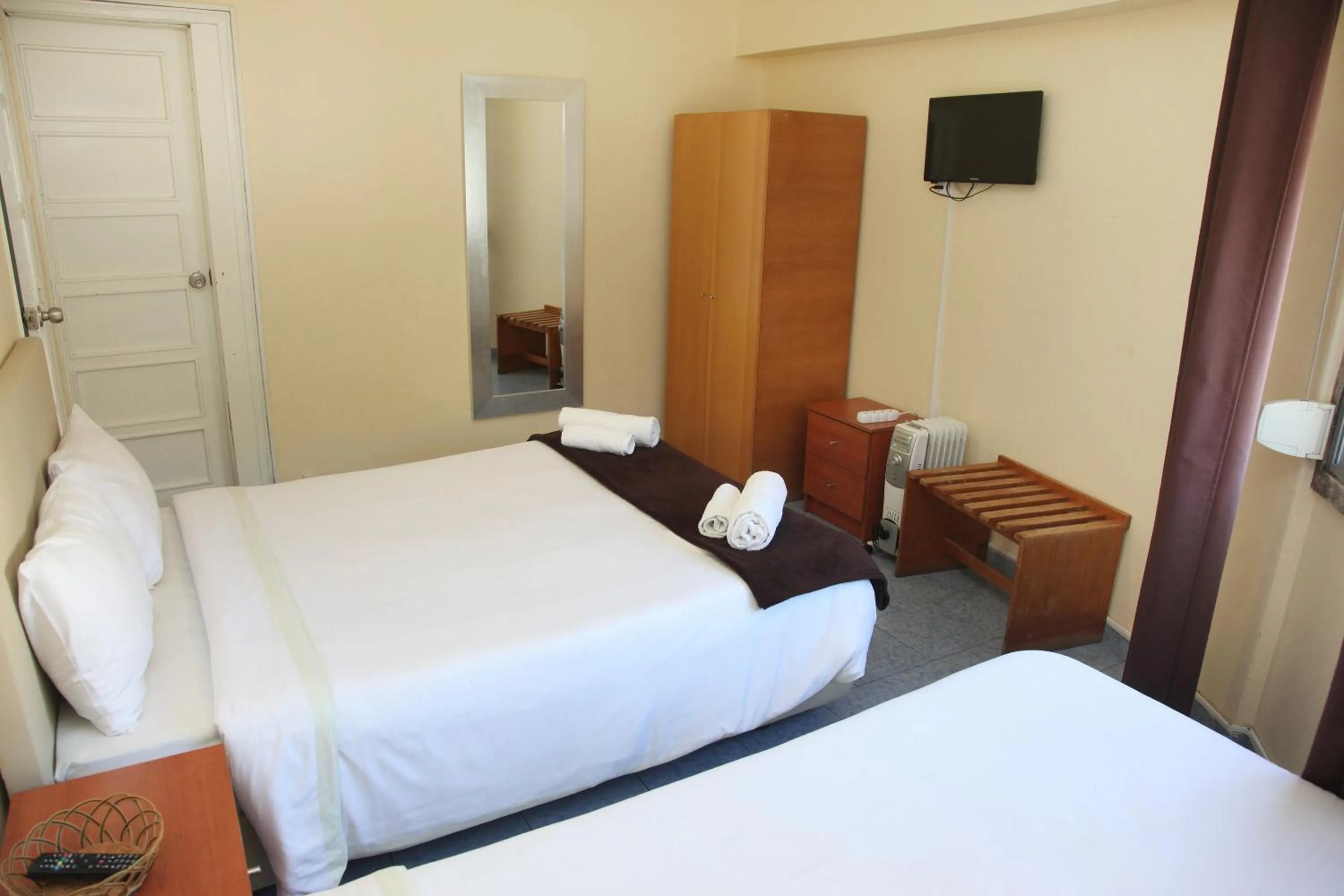 Bed in Lisbon Suite Home