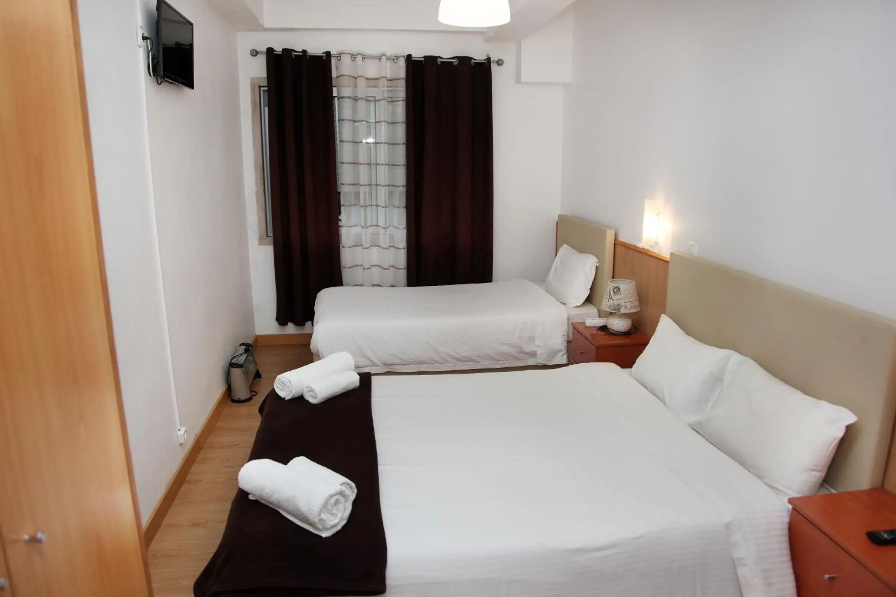 Bed in Lisbon Suite Home Bed in Lisbon Suite Home