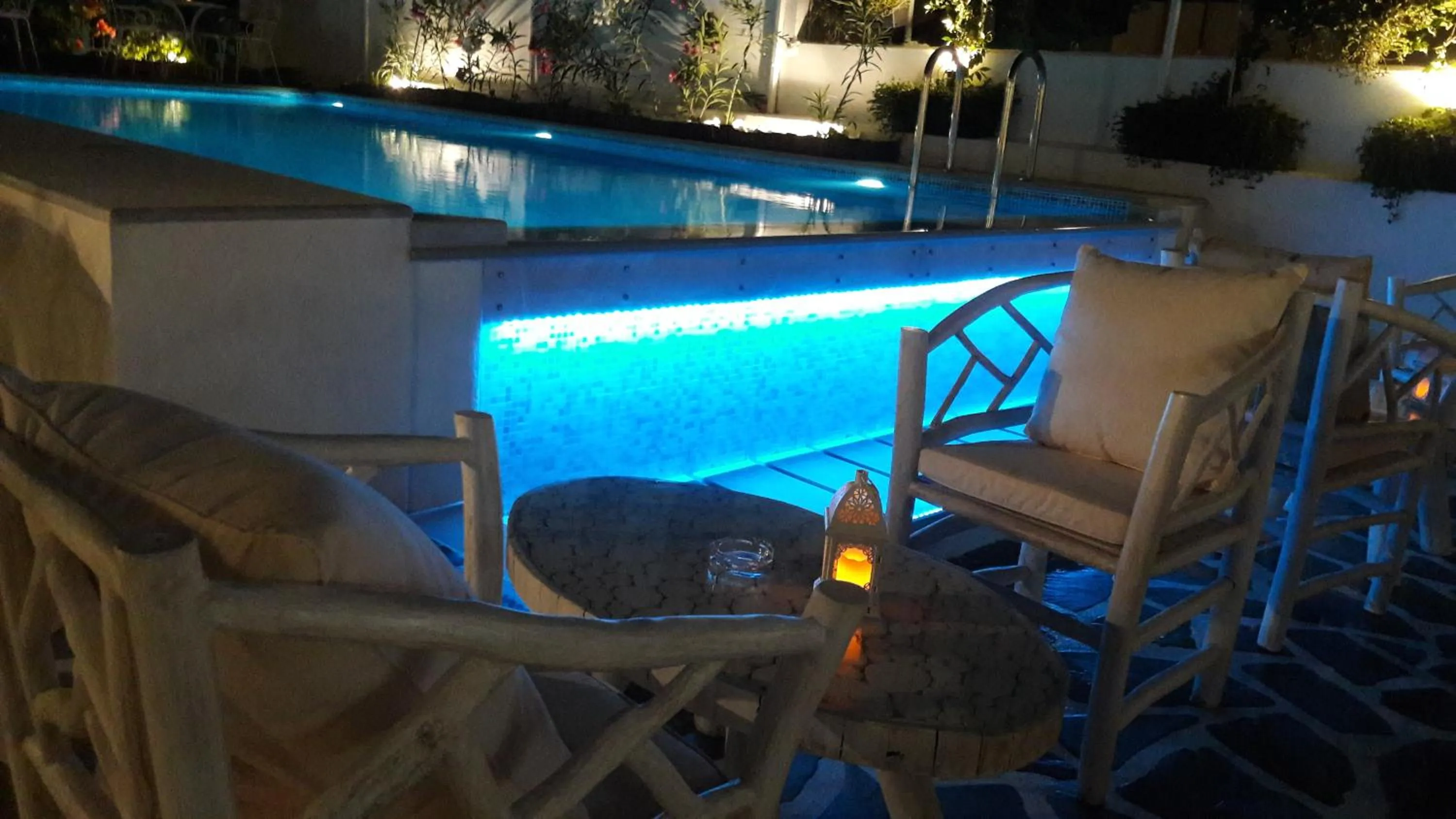 Swimming pool in Pirofani