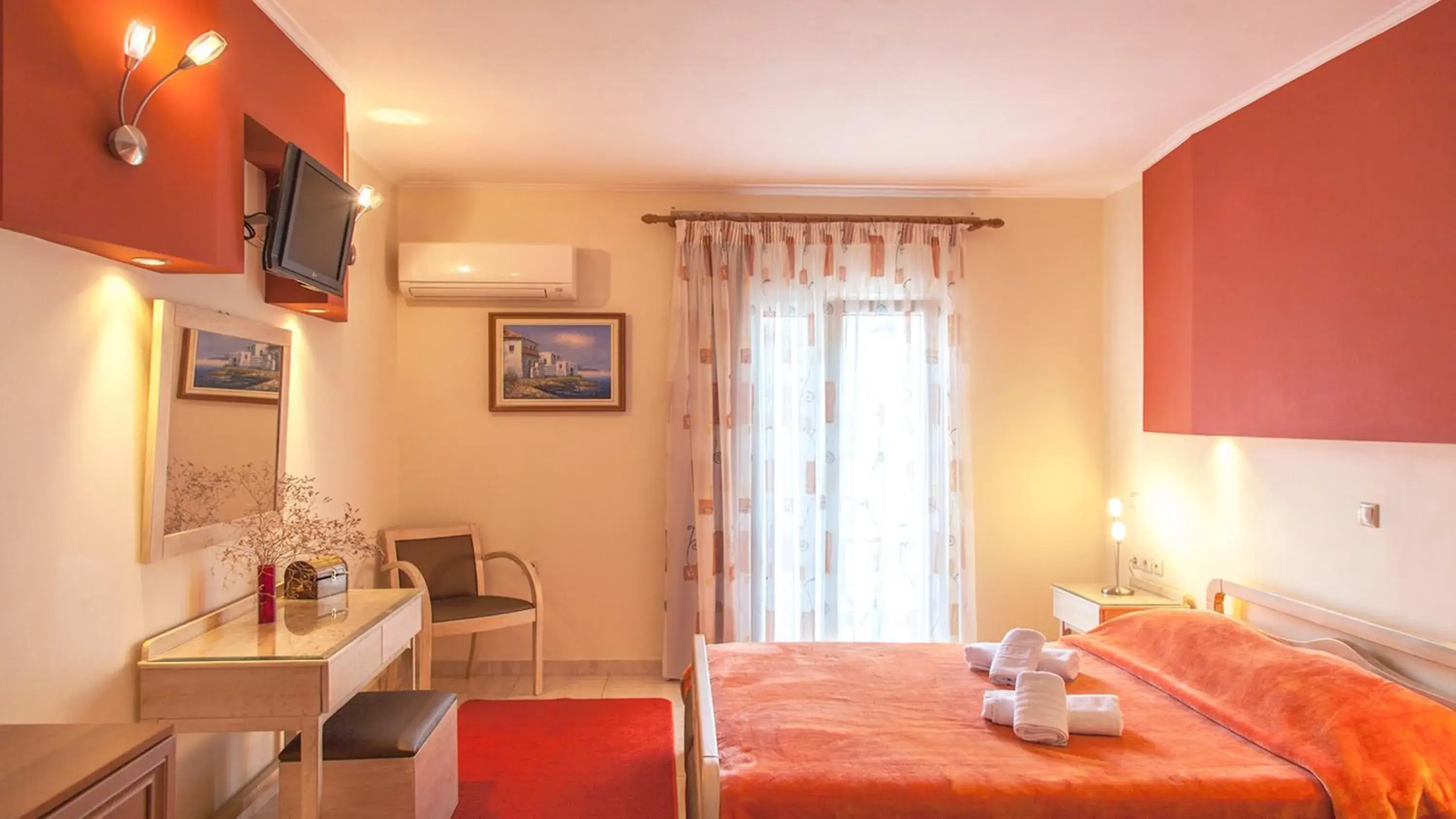 Standard Triple Room in Pirofani Standard Triple Room in Pirofani